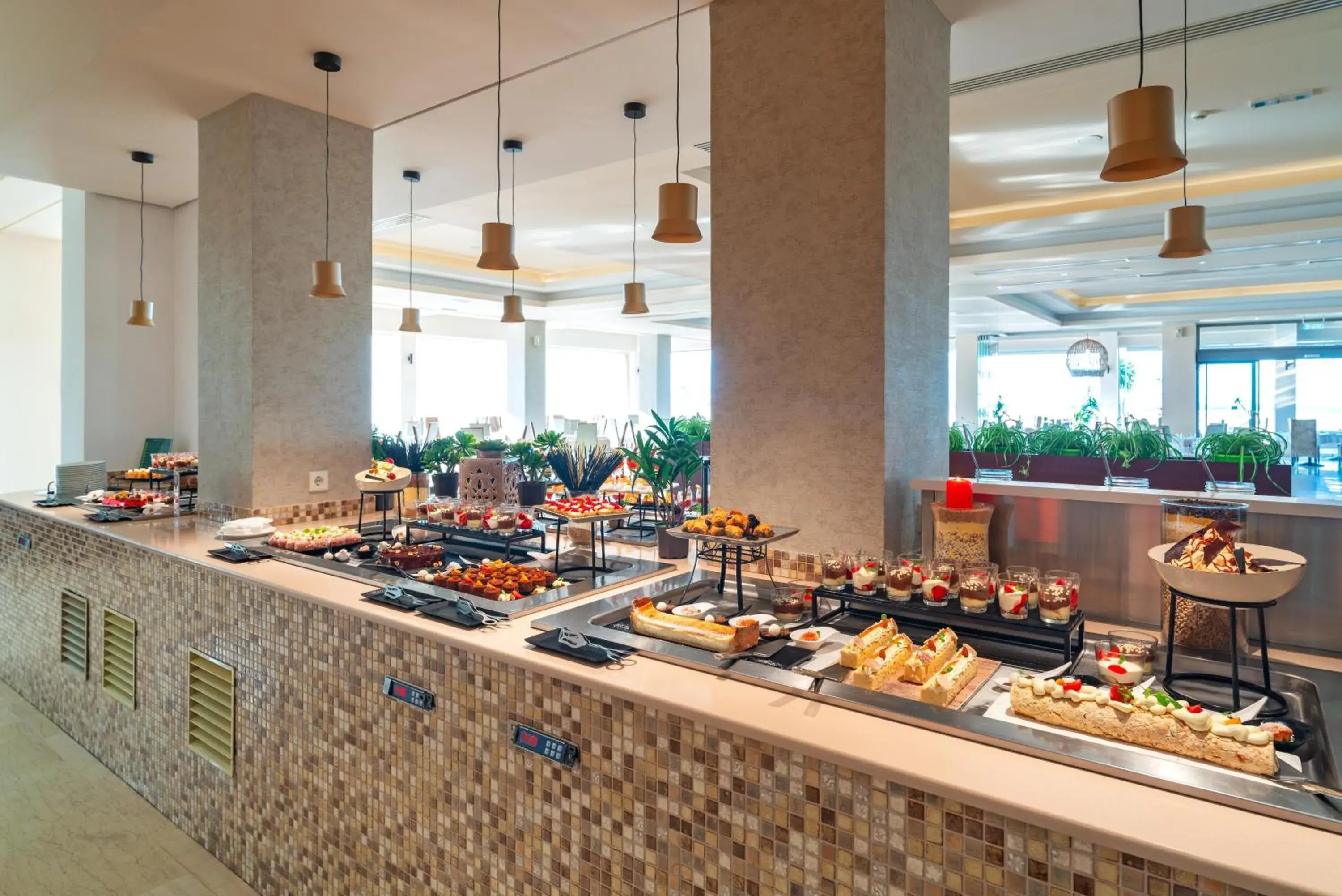 Restaurant/places to eat in KRESTEN ROYAL Euphoria Resort Restaurant/places to eat in KRESTEN ROYAL Euphoria Resort