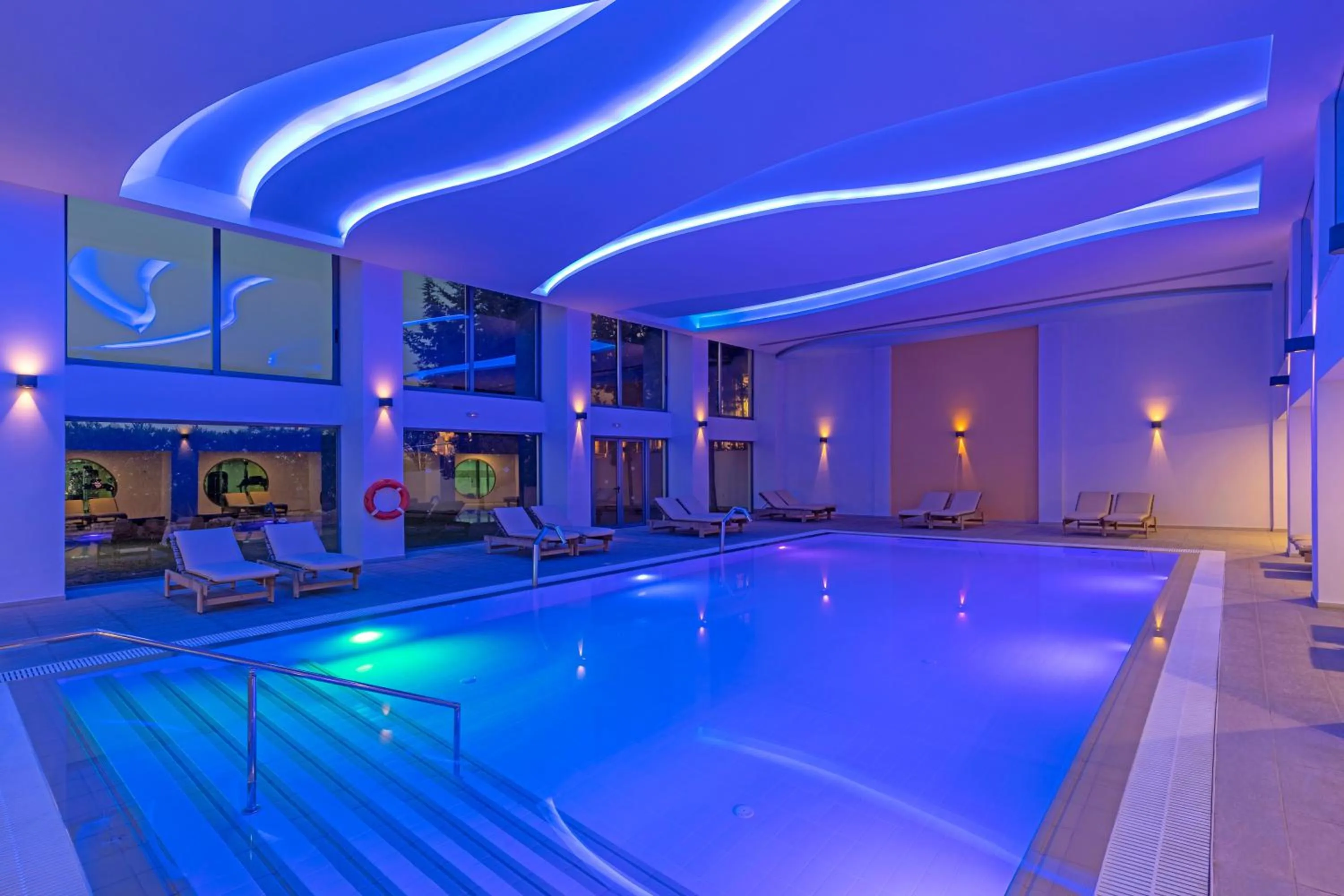 Swimming pool in KRESTEN ROYAL Euphoria Resort