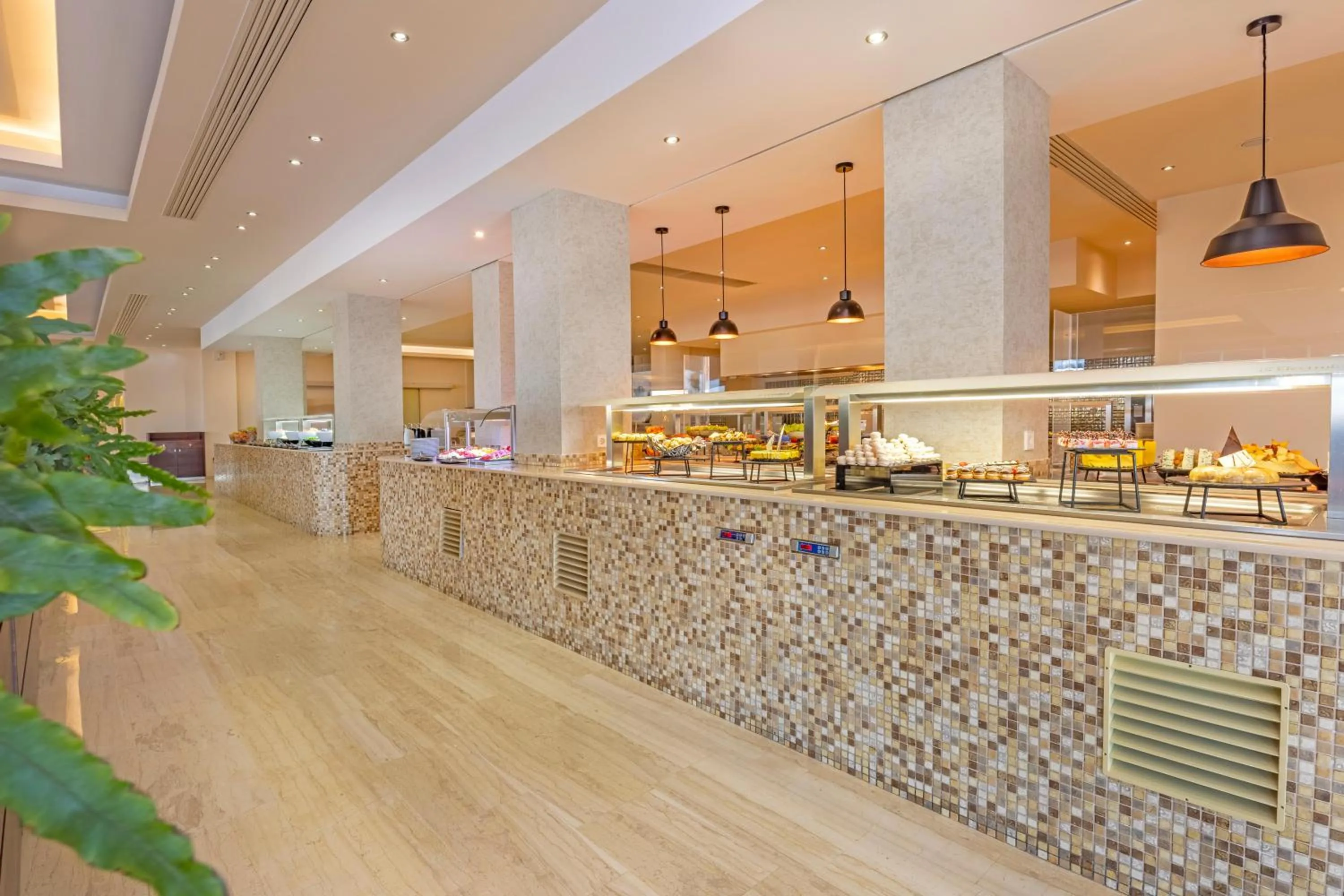 Restaurant/places to eat in KRESTEN ROYAL Euphoria Resort