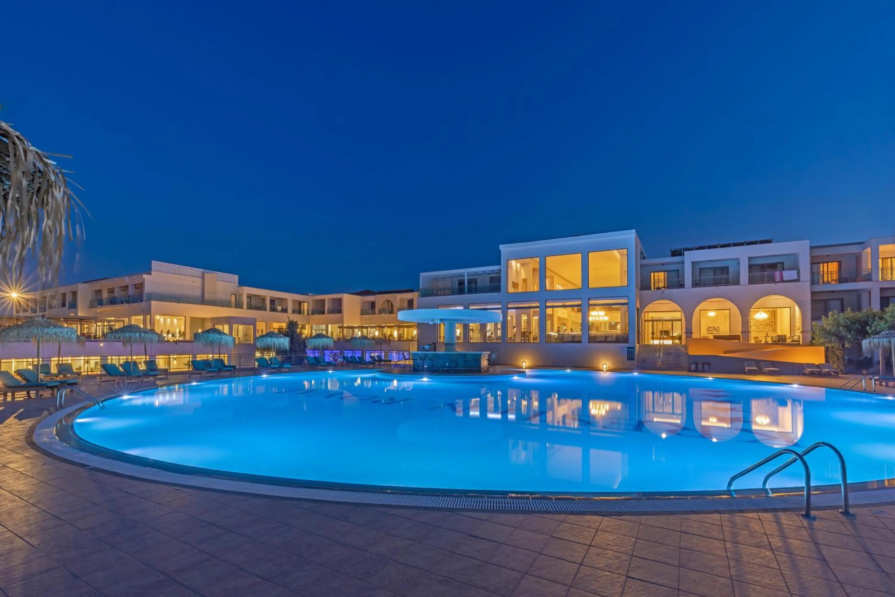 Swimming pool in KRESTEN ROYAL Euphoria Resort