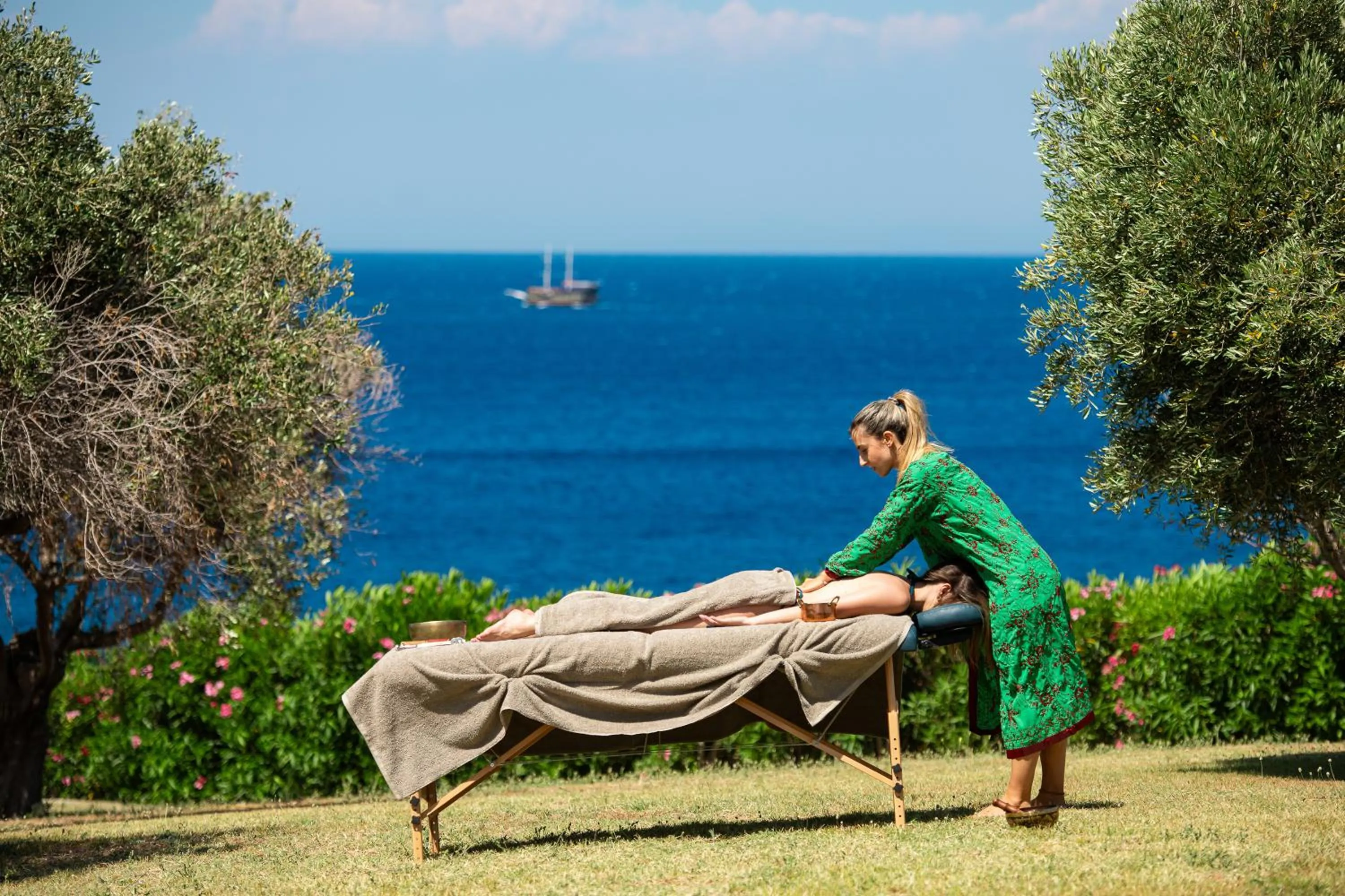 Massage in KRESTEN ROYAL Euphoria Resort