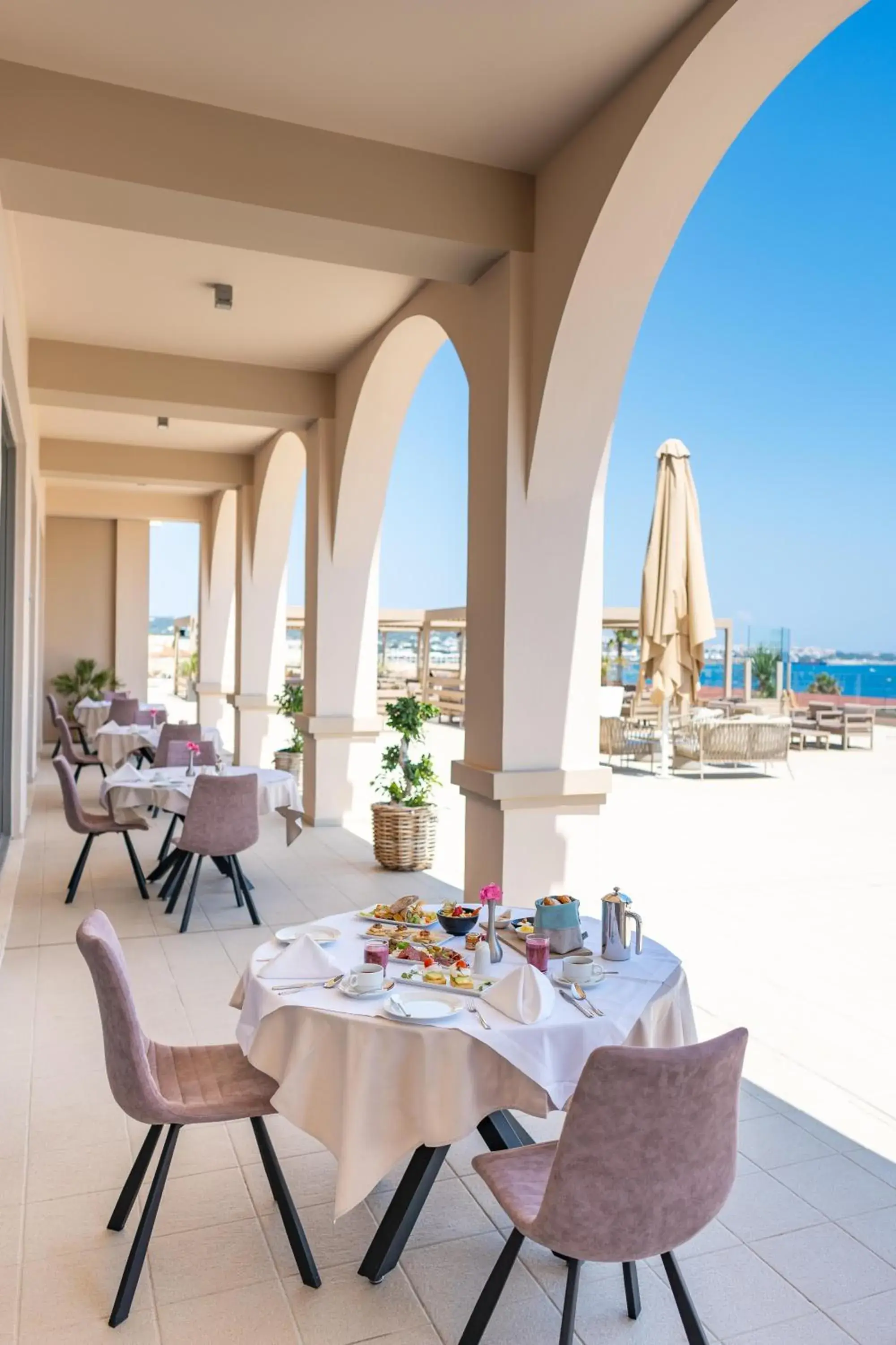 Restaurant/places to eat in KRESTEN ROYAL Euphoria Resort Restaurant/places to eat in KRESTEN ROYAL Euphoria Resort