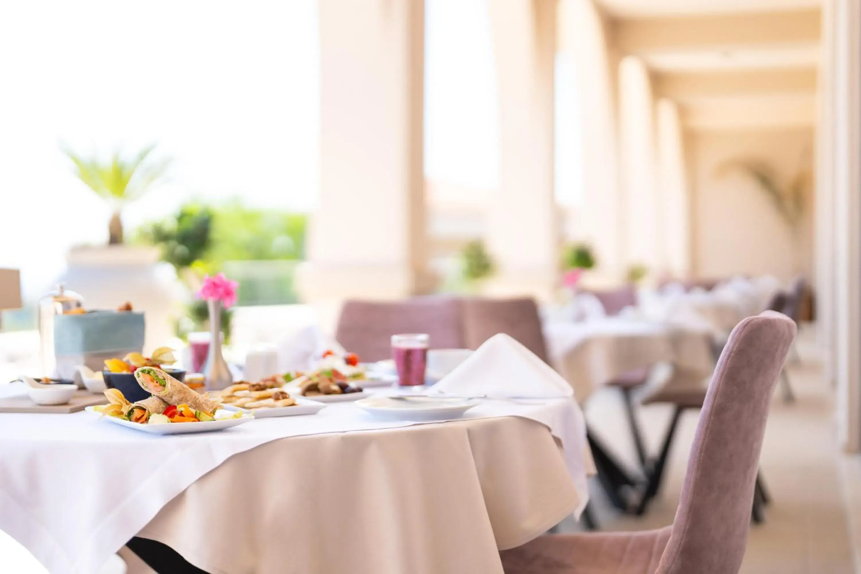 Restaurant/places to eat in KRESTEN ROYAL Euphoria Resort Restaurant/places to eat in KRESTEN ROYAL Euphoria Resort