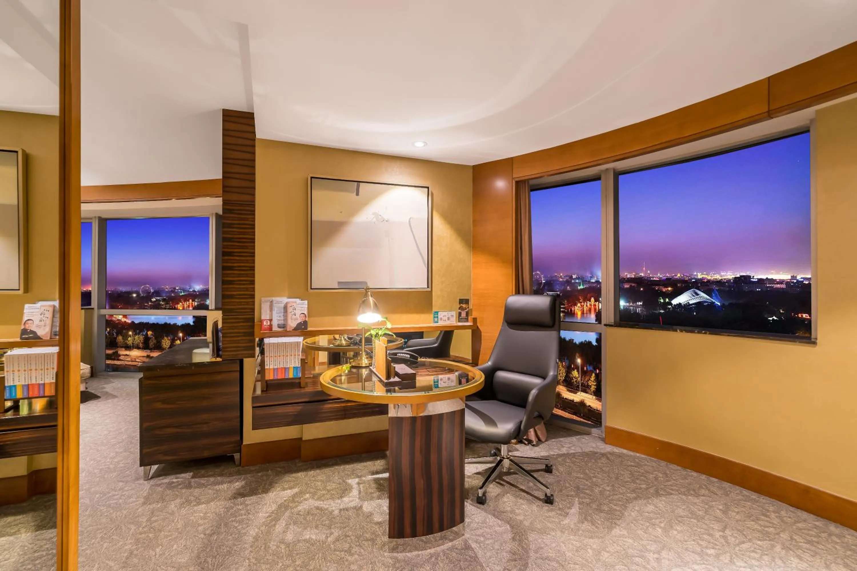 Seating area in Lake View Hotel