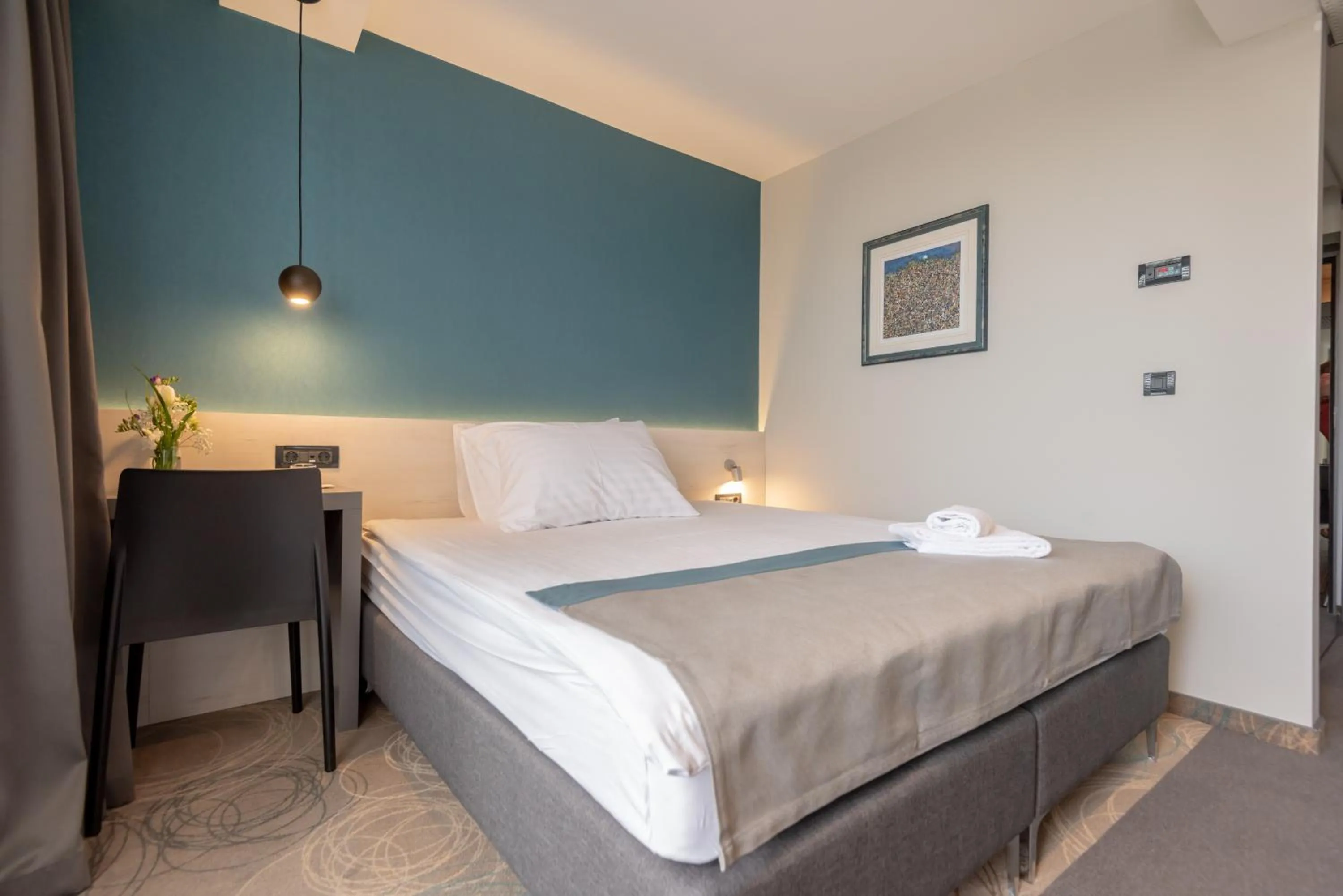 Bed in Hotel Kolovare