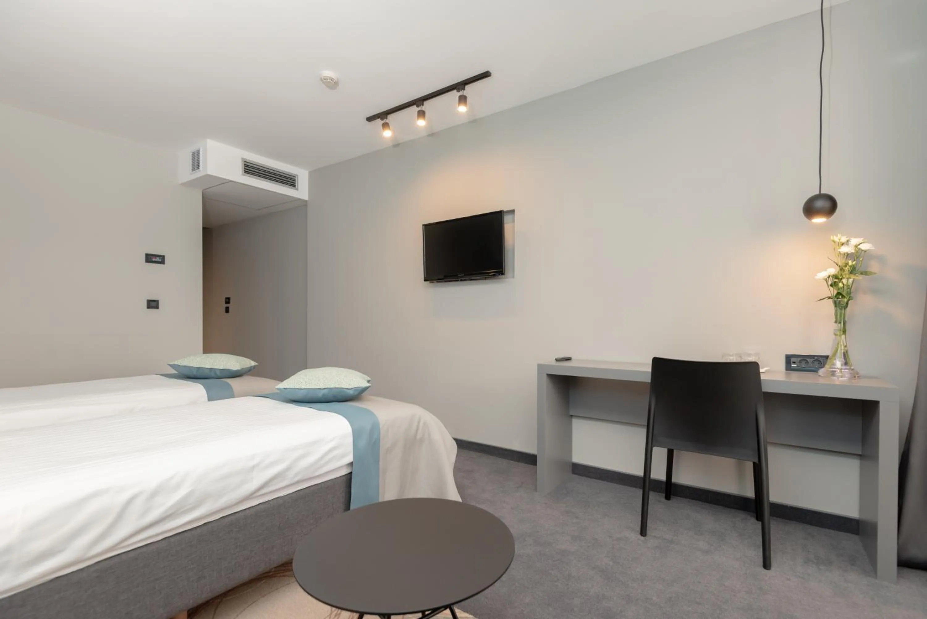 TV and multimedia, Bed in Hotel Kolovare