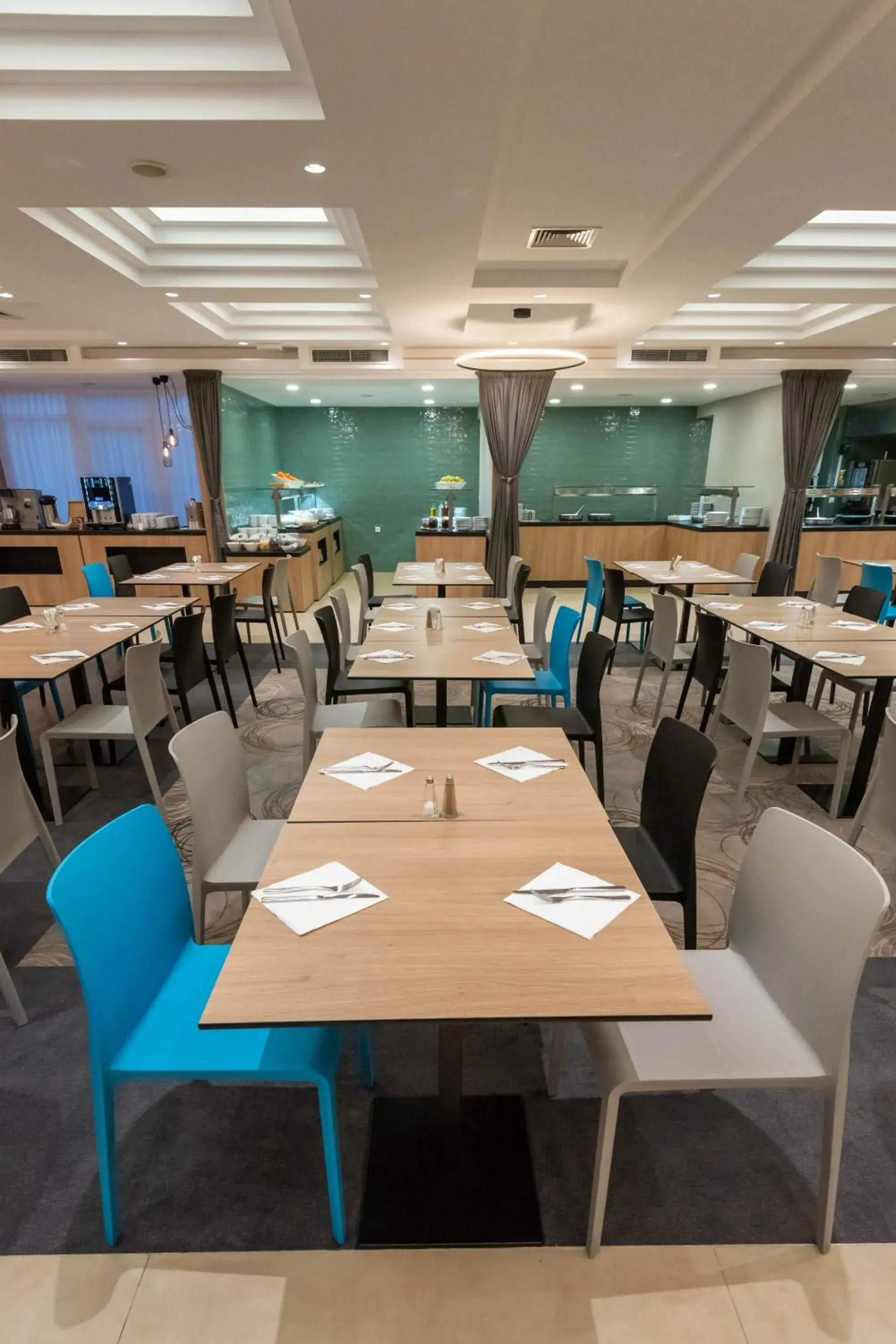 Restaurant/places to eat in Hotel Kolovare Restaurant/places to eat in Hotel Kolovare