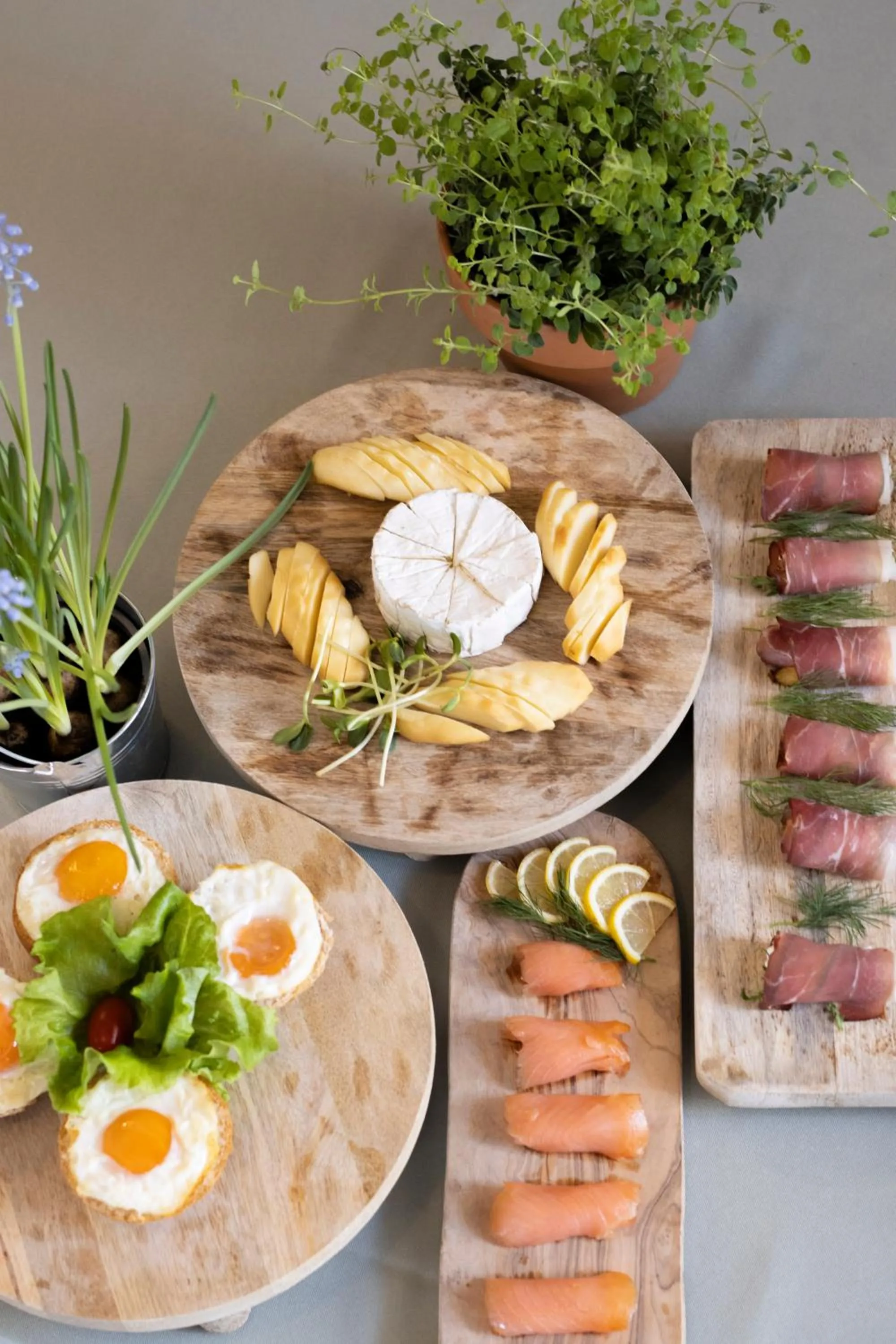 Restaurant/places to eat in Villa Pallas