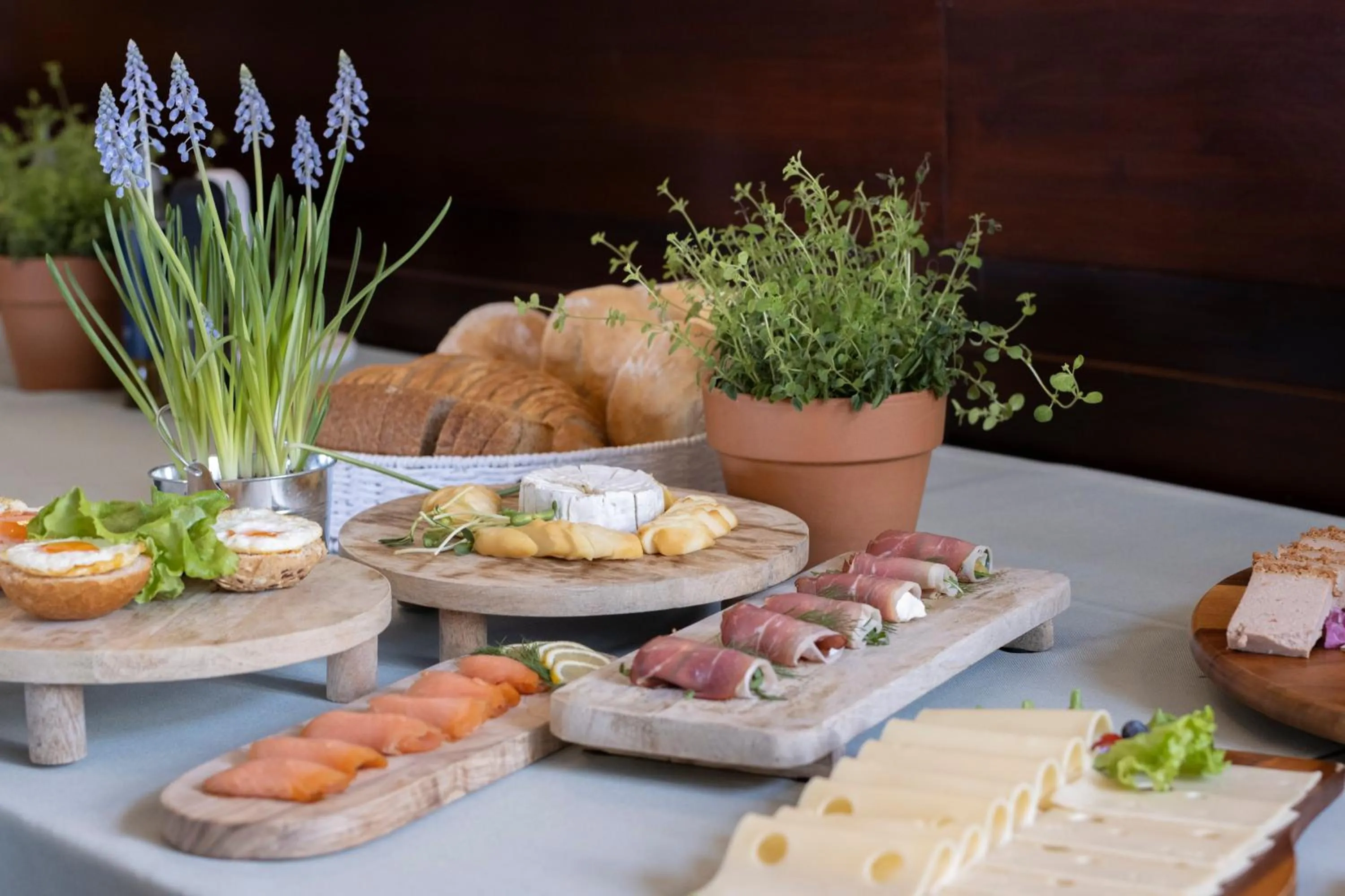 Restaurant/places to eat in Villa Pallas