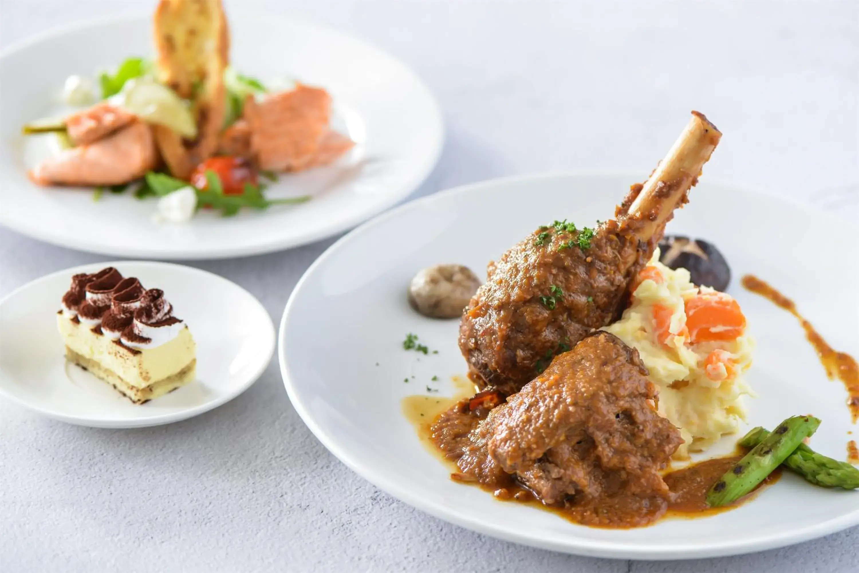 Restaurant/places to eat in Holiday Inn Shanghai Pudong by IHG Restaurant/places to eat in Holiday Inn Shanghai Pudong by IHG