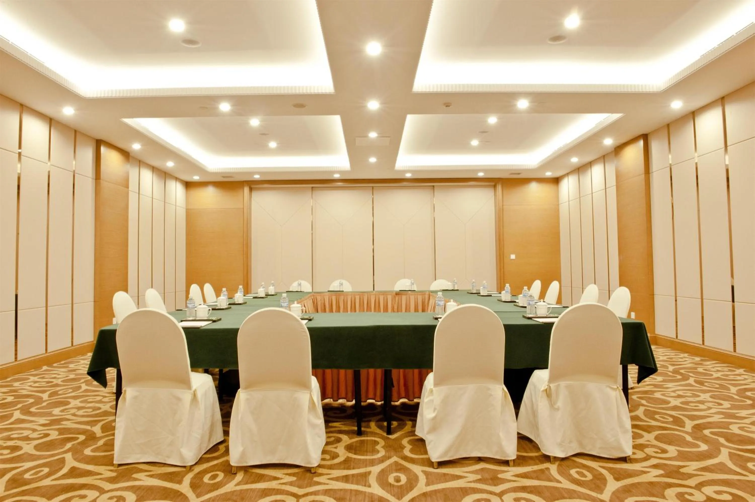 Meeting/conference room in Holiday Inn Shanghai Pudong by IHG
