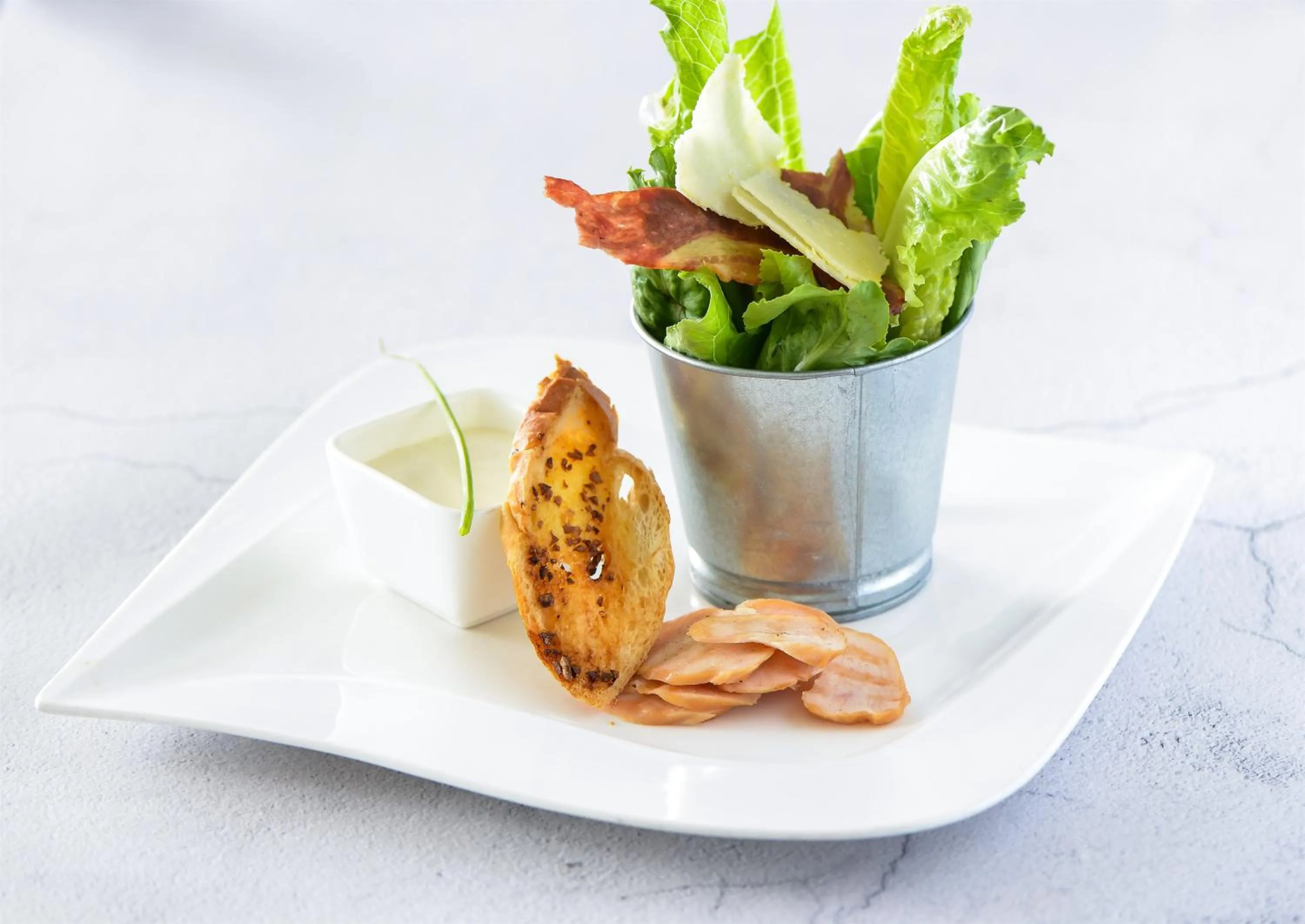 Restaurant/places to eat in Holiday Inn Shanghai Pudong by IHG