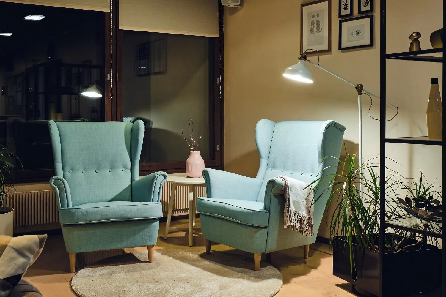 Communal lounge/ TV room in Hotelli Pielinen