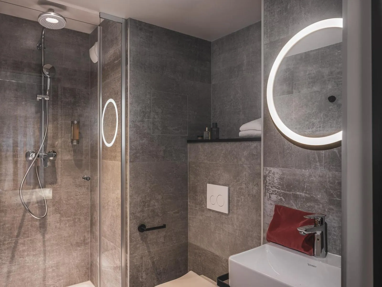 Bathroom in Hôtel Piapia