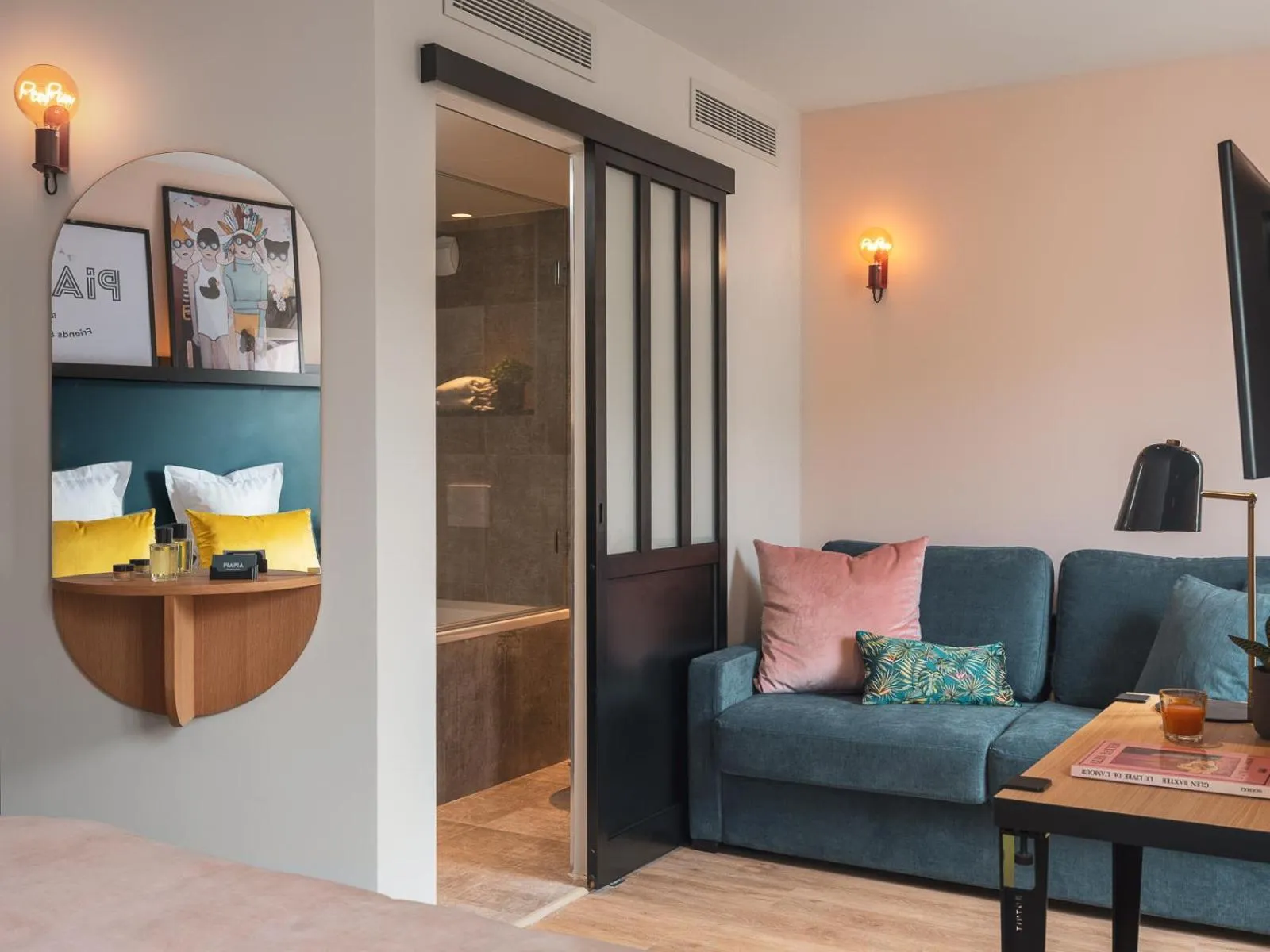 Bedroom in Hôtel Piapia