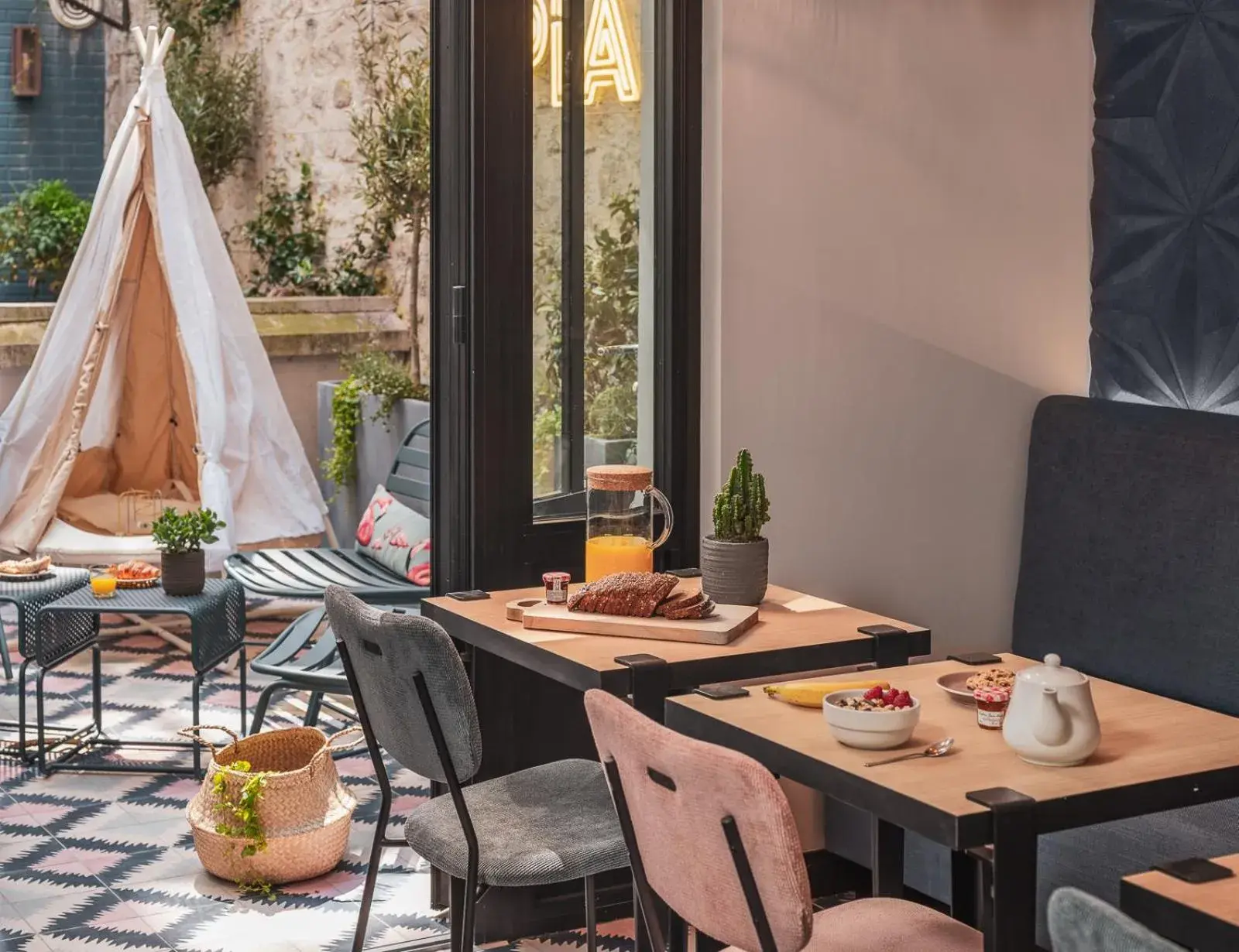 Breakfast in Hôtel Piapia Breakfast in Hôtel Piapia