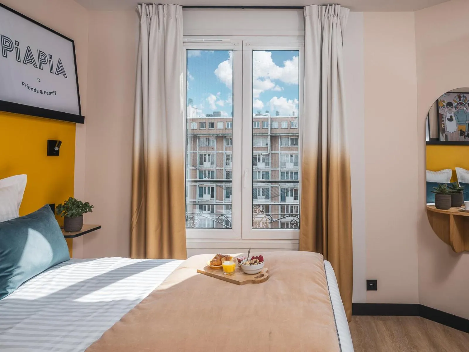 Bedroom, Bed in Hôtel Piapia