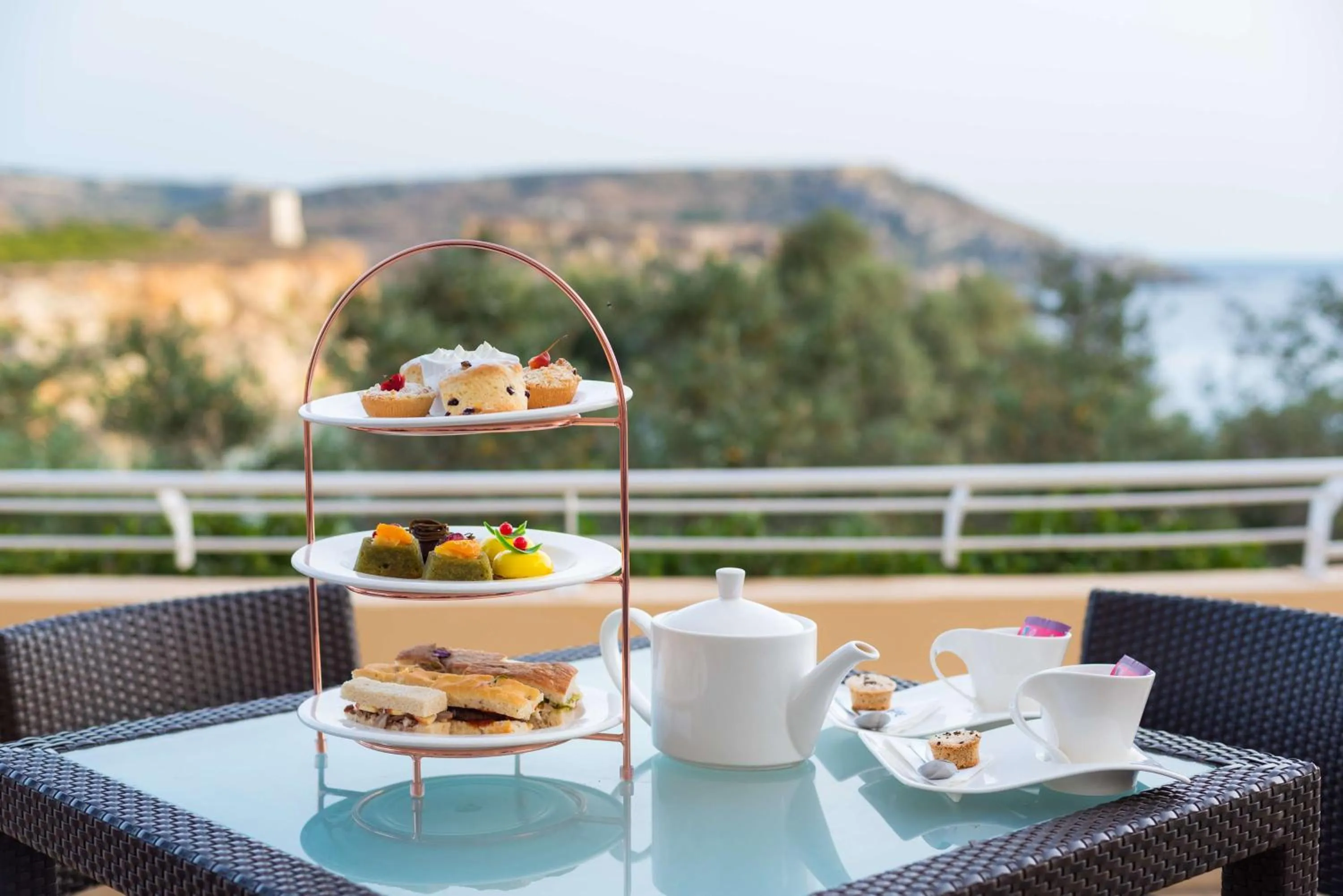 Food and drinks in Radisson Blu Resort & Spa, Malta Golden Sands