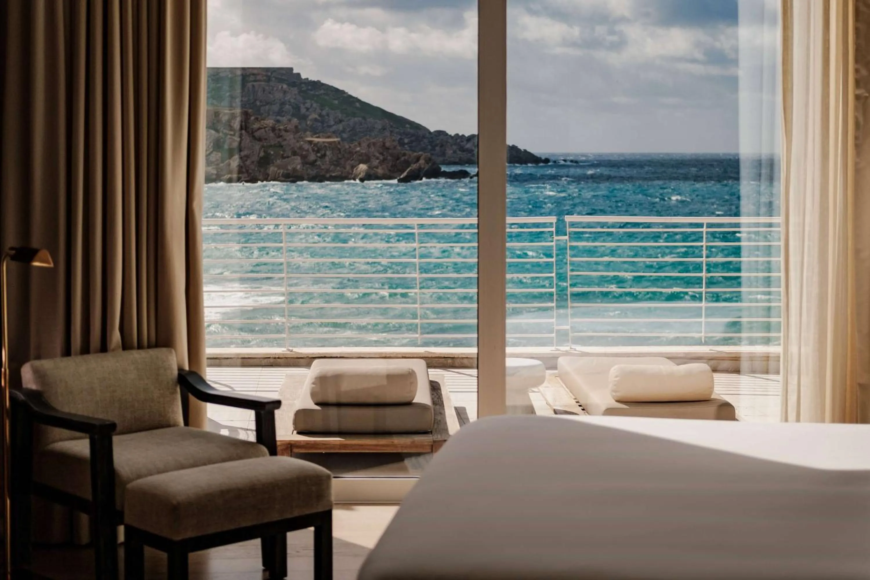 Bedroom, Bed in Radisson Blu Resort & Spa, Malta Golden Sands