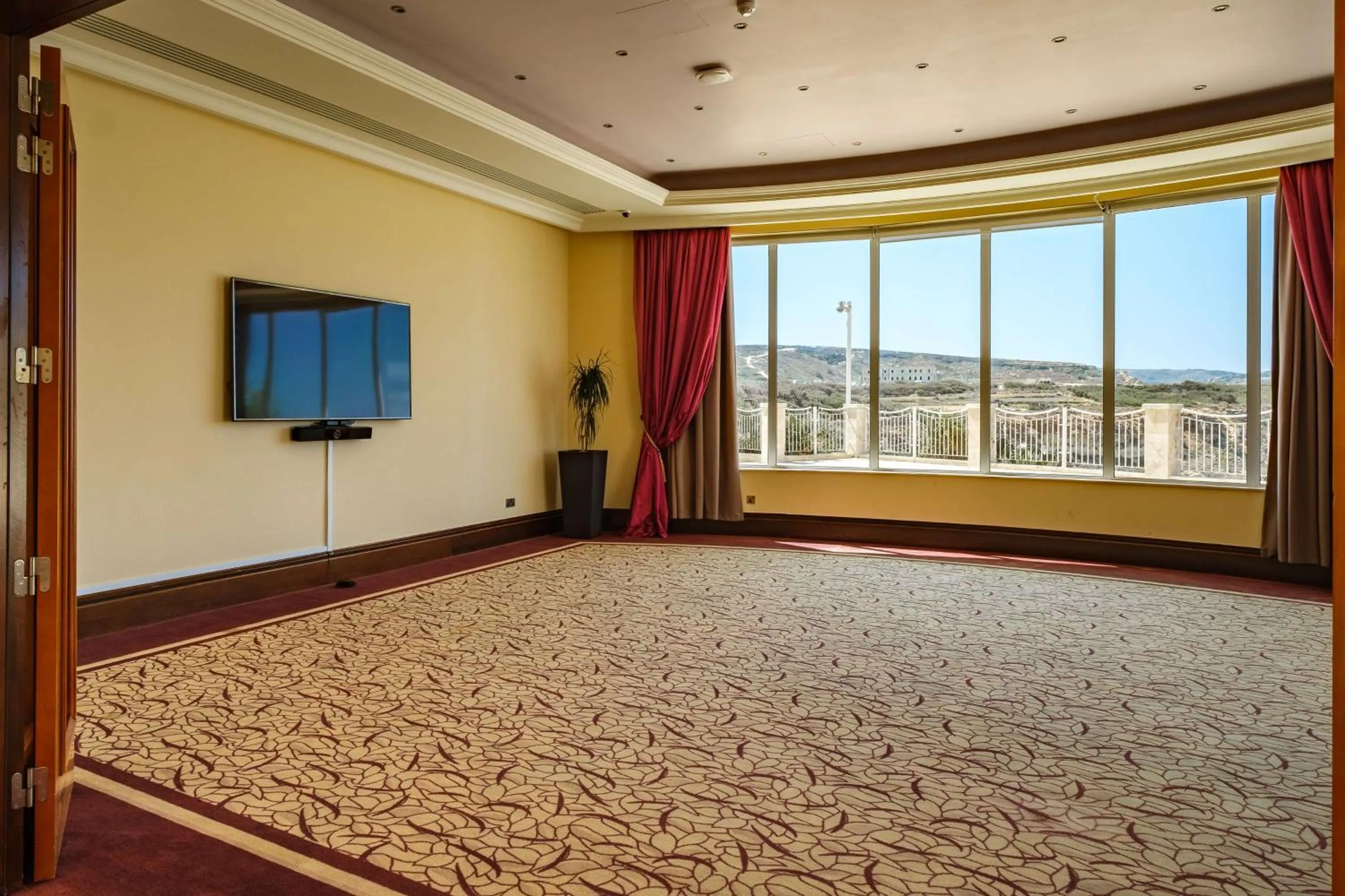 Meeting/conference room, Bed in Radisson Blu Resort & Spa, Malta Golden Sands