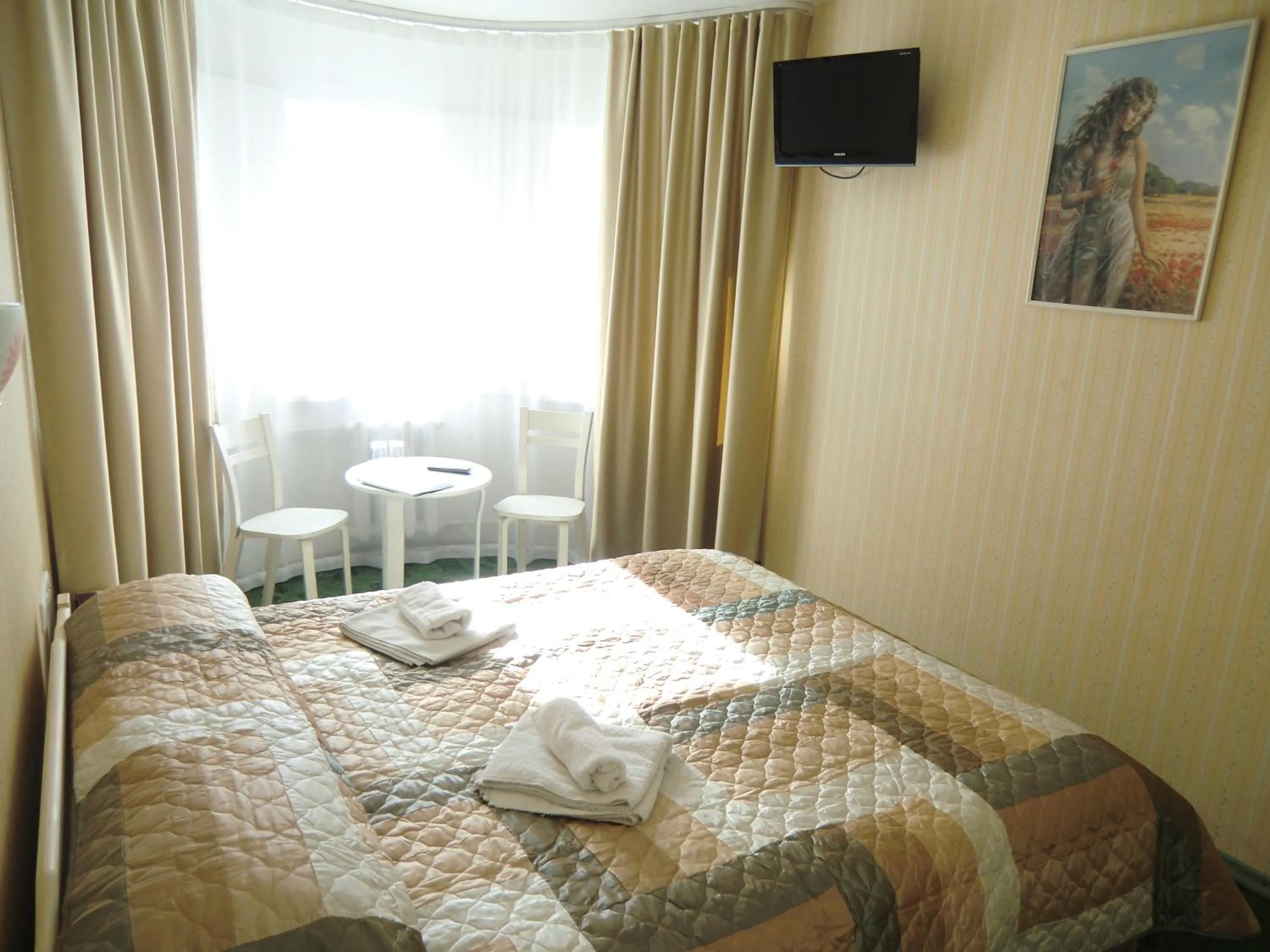 Shower, Bed in Dorell