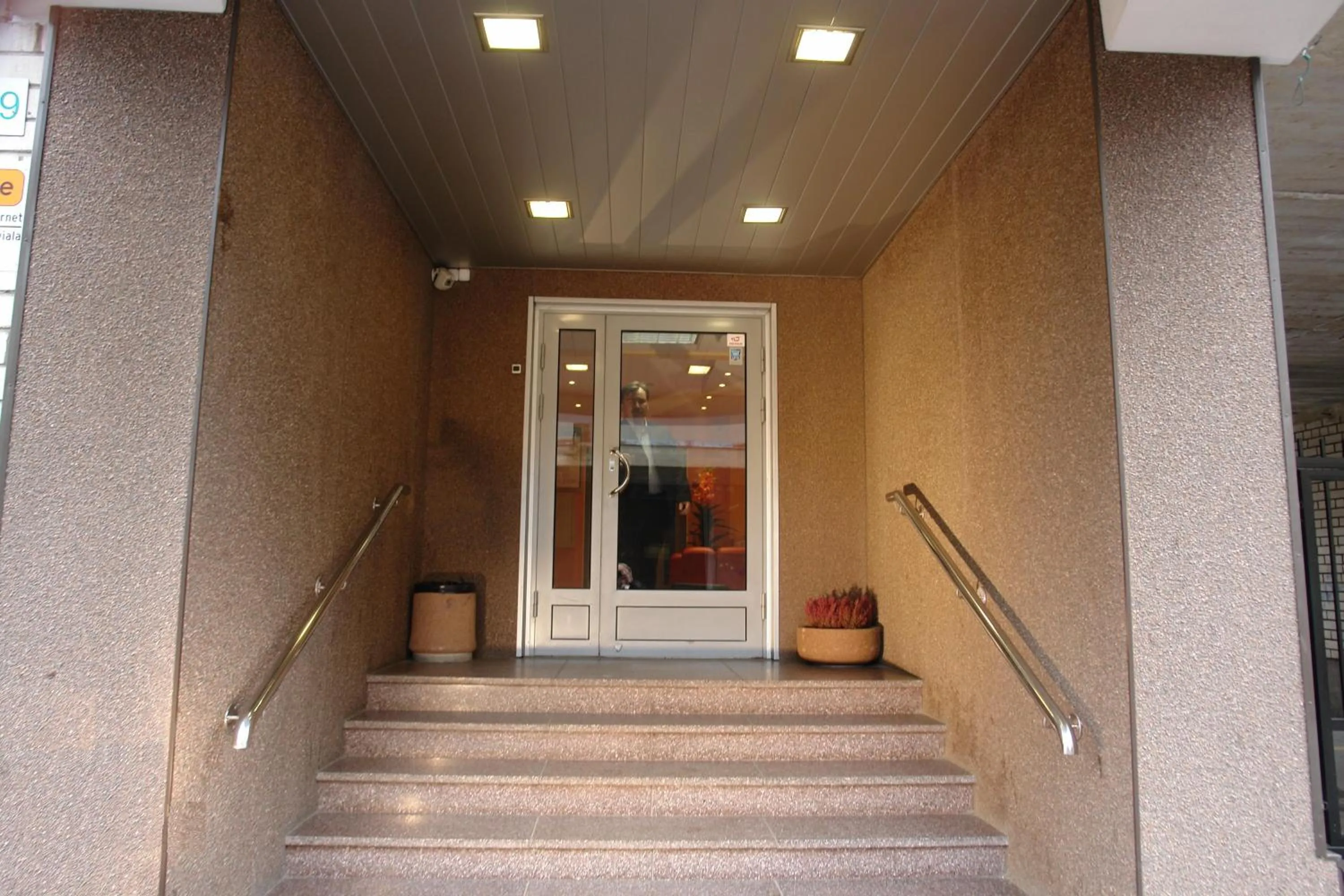 Facade/entrance in Dorell