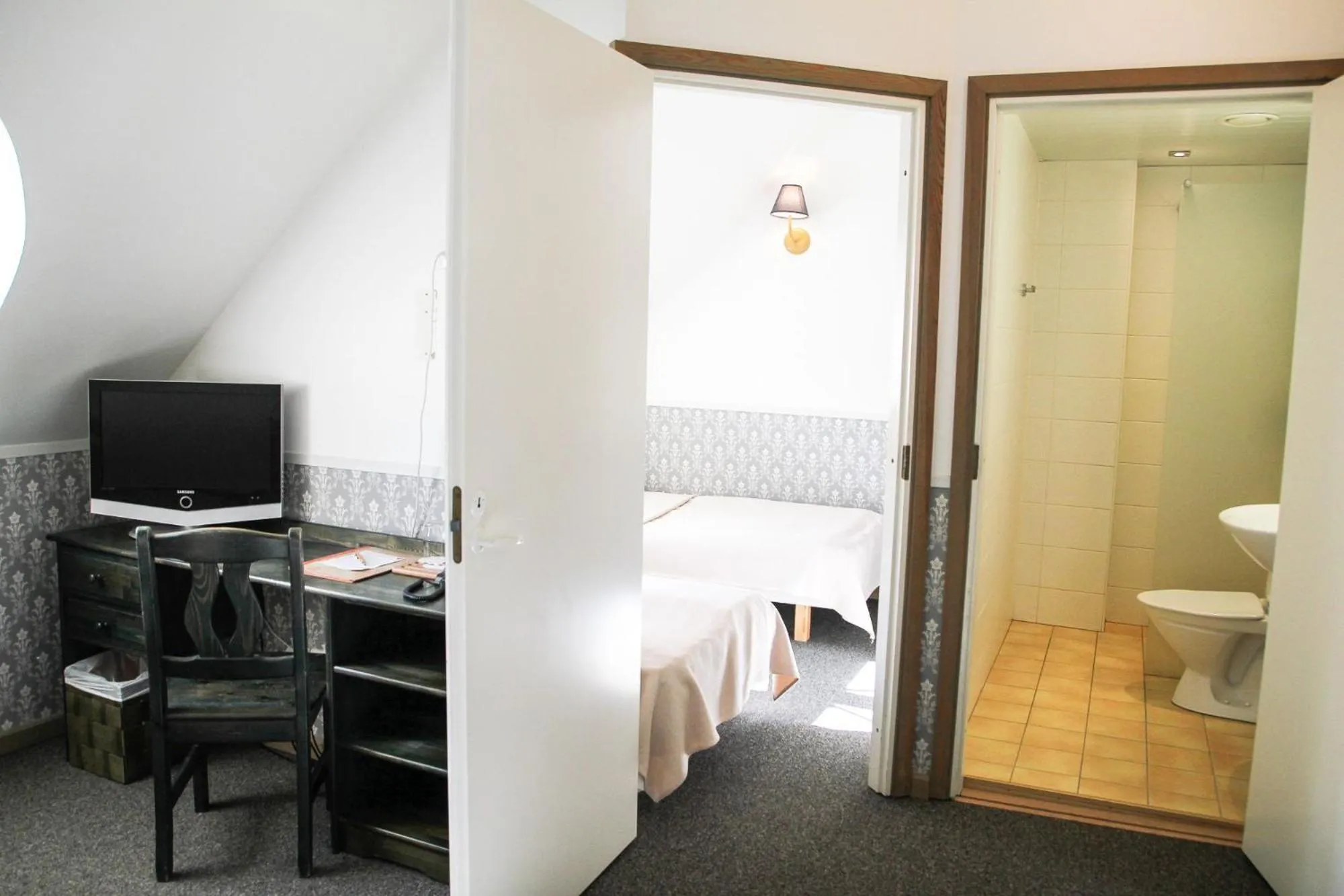 Photo of the whole room, Bed in Sagadi Manor Hotel