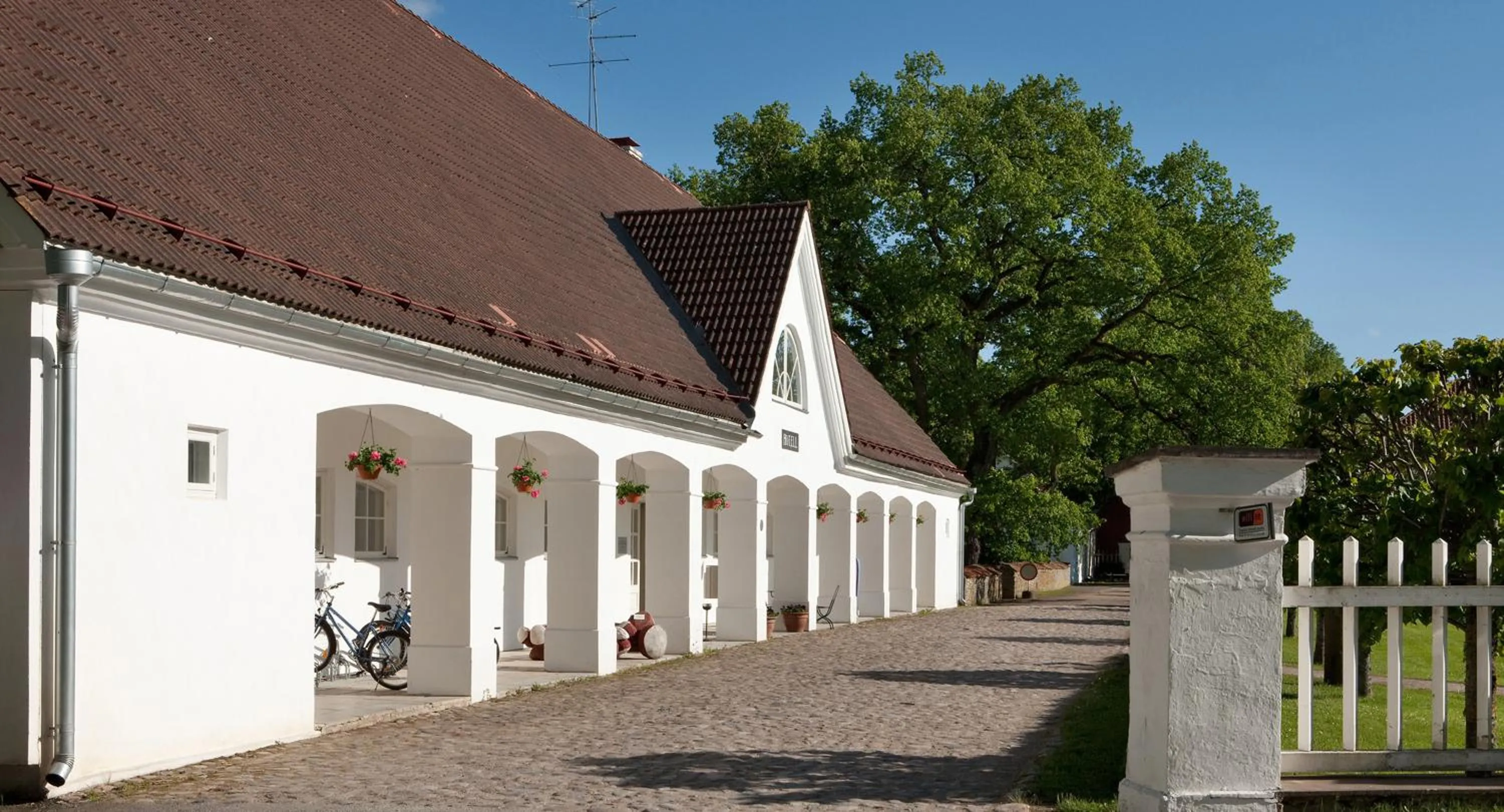 Facade/entrance in Sagadi Manor Hotel