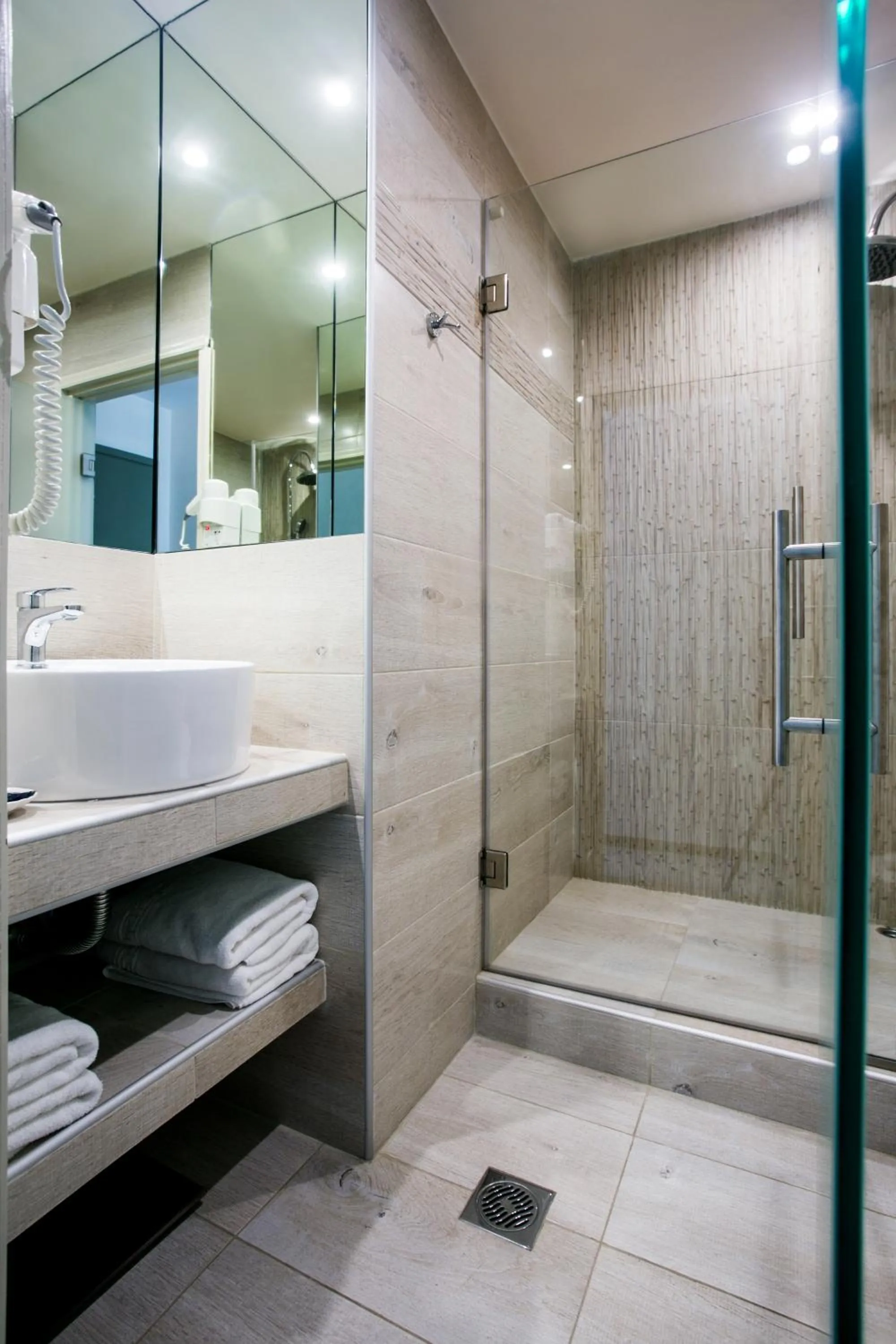 Bathroom in Kenta Beach Hotel