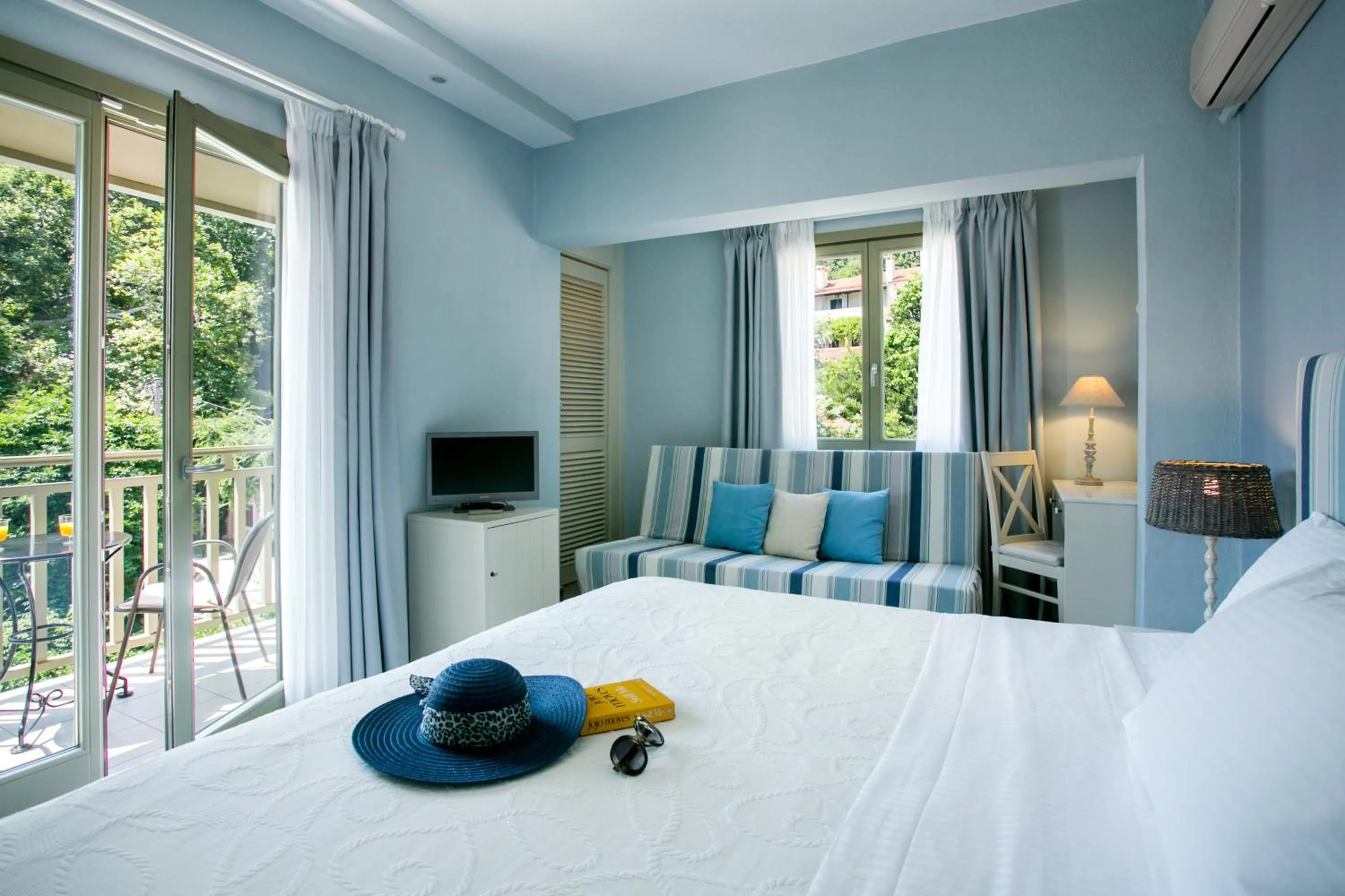 Decorative detail, Bed in Kenta Beach Hotel