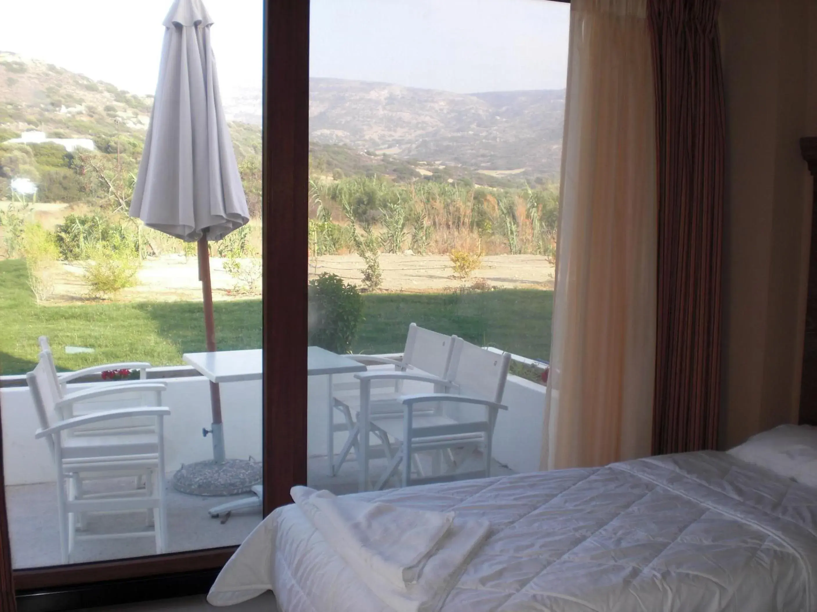 Bedroom, Bed in Valley Village Bedroom, Bed in Valley Village