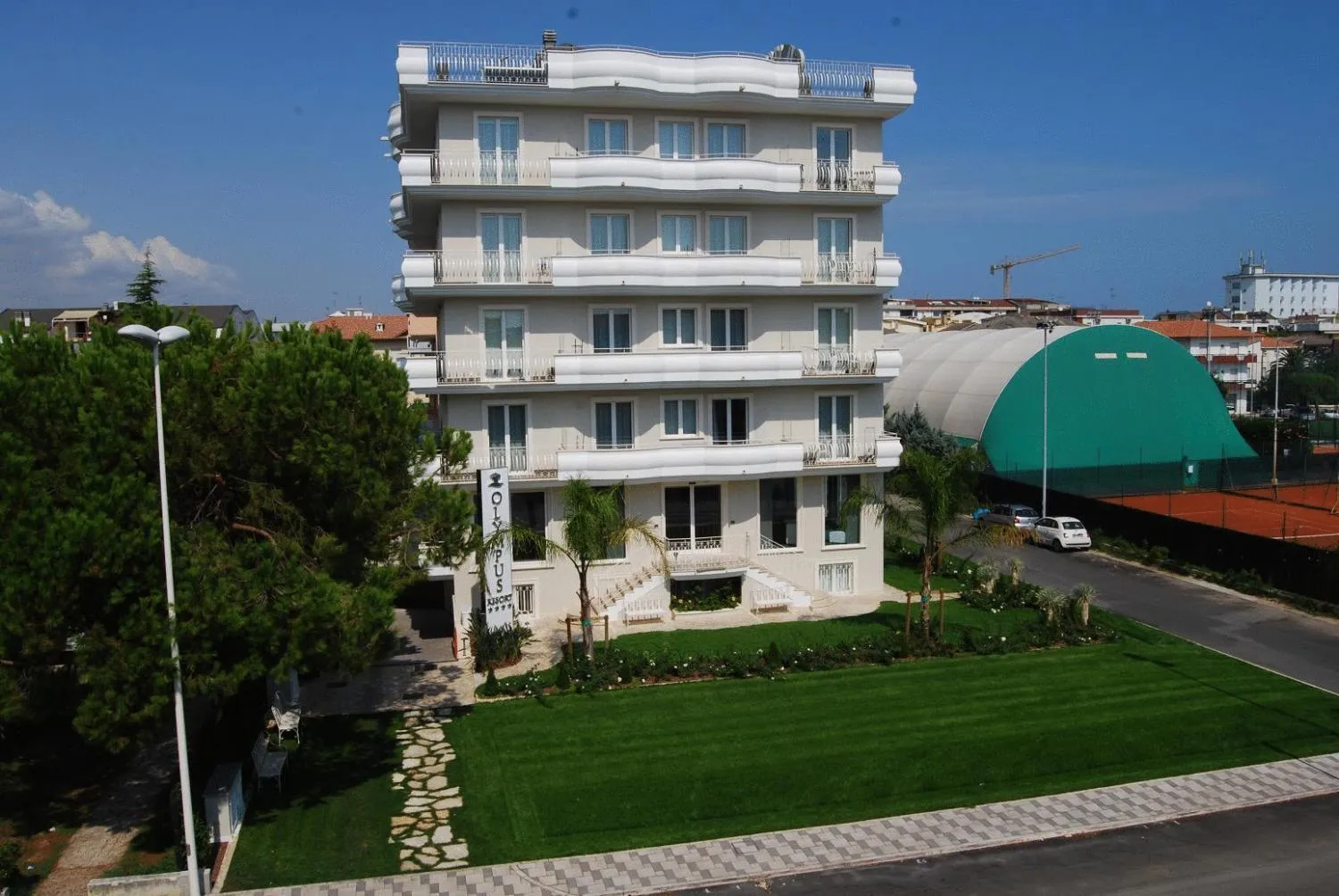 Facade/entrance in Olympus Resort