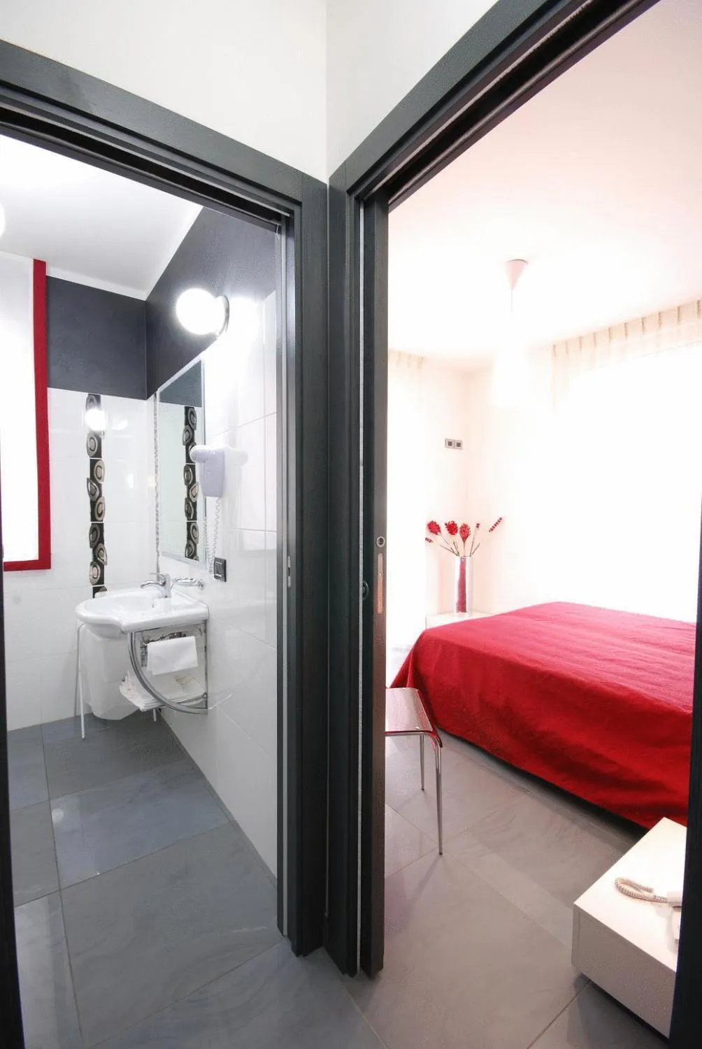 Photo of the whole room, Bed in Olympus Resort