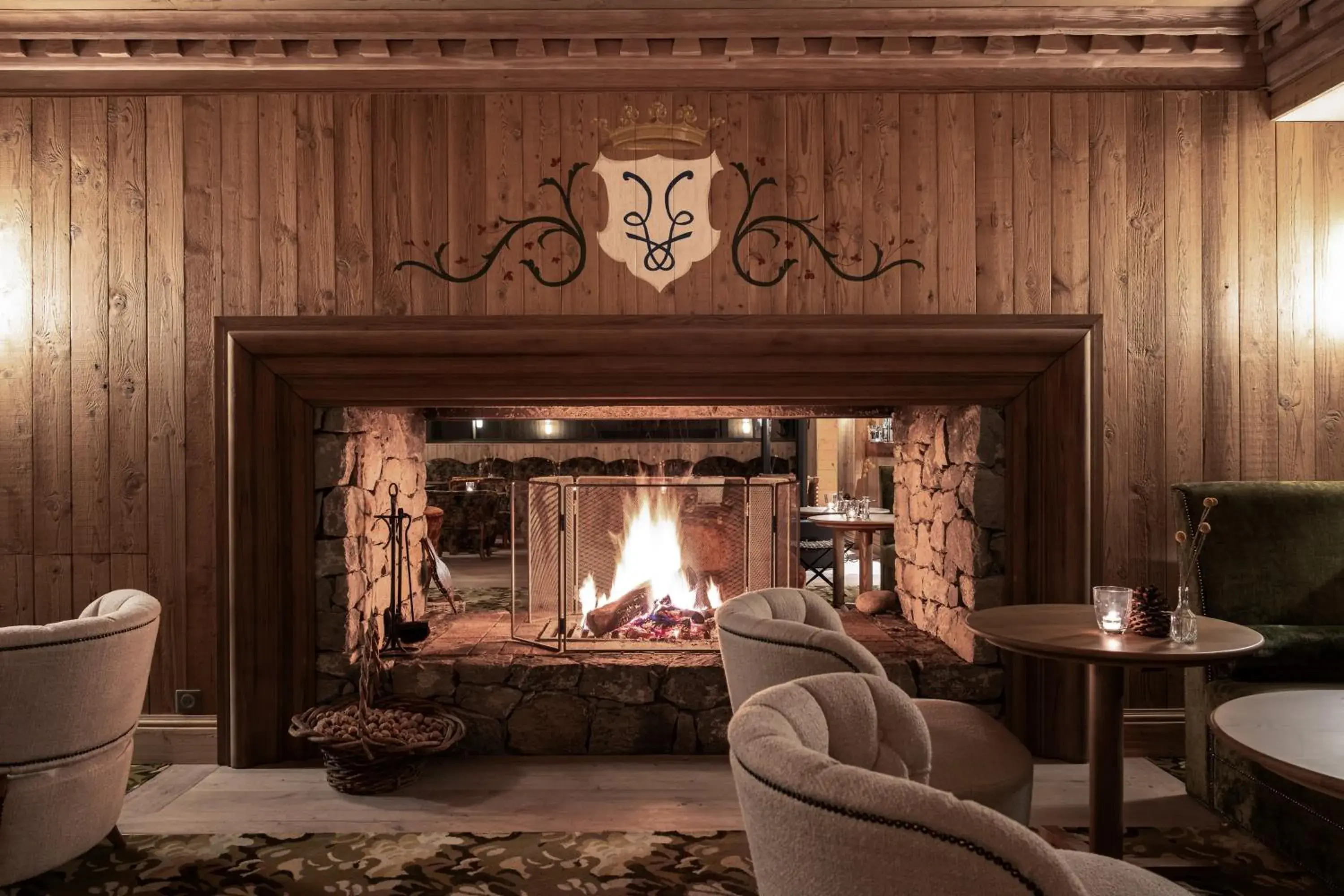 Lounge or bar in Alpes Hôtel du Pralong Lounge or bar in Alpes Hôtel du Pralong