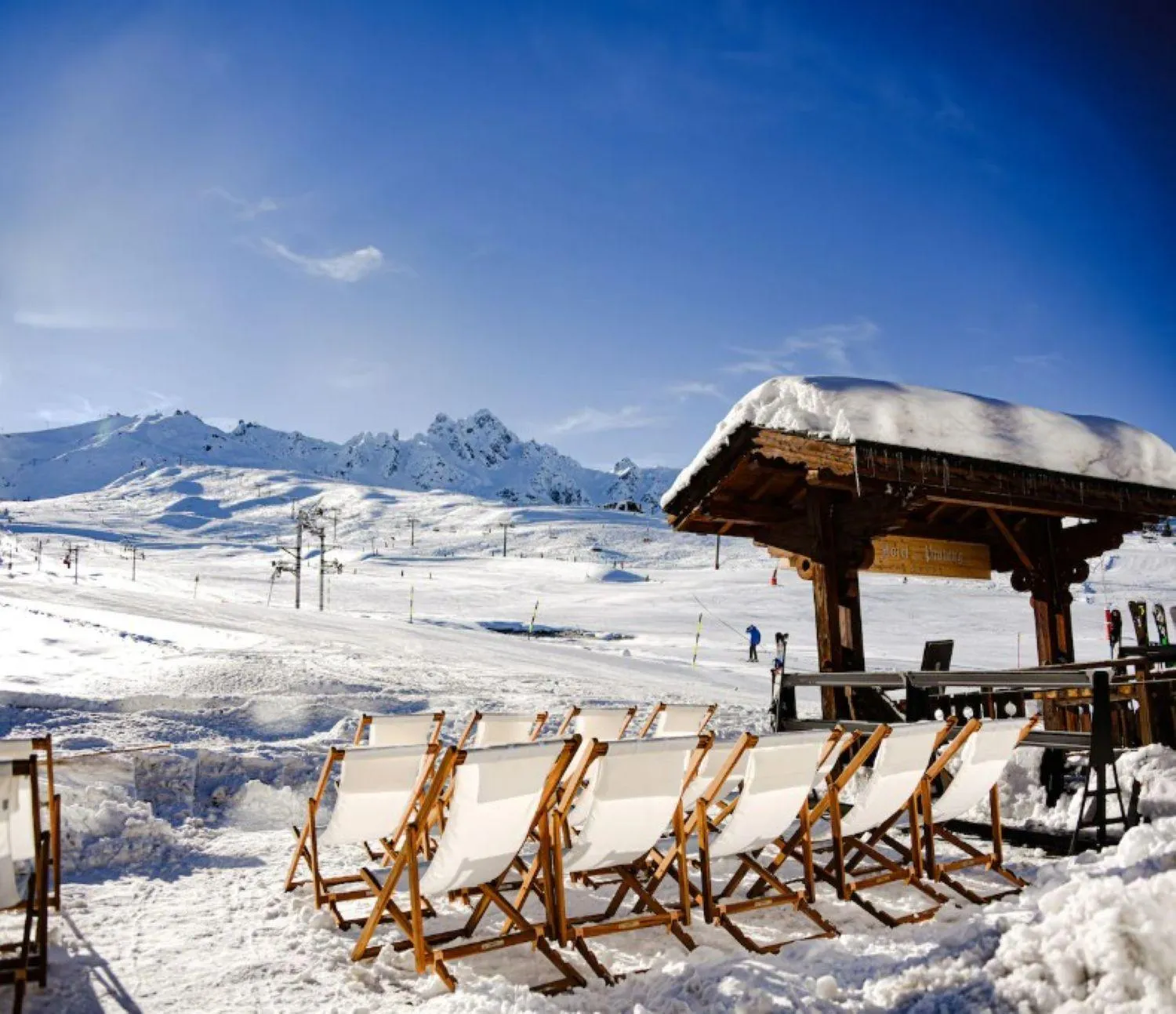 Patio in Alpes Hôtel du Pralong