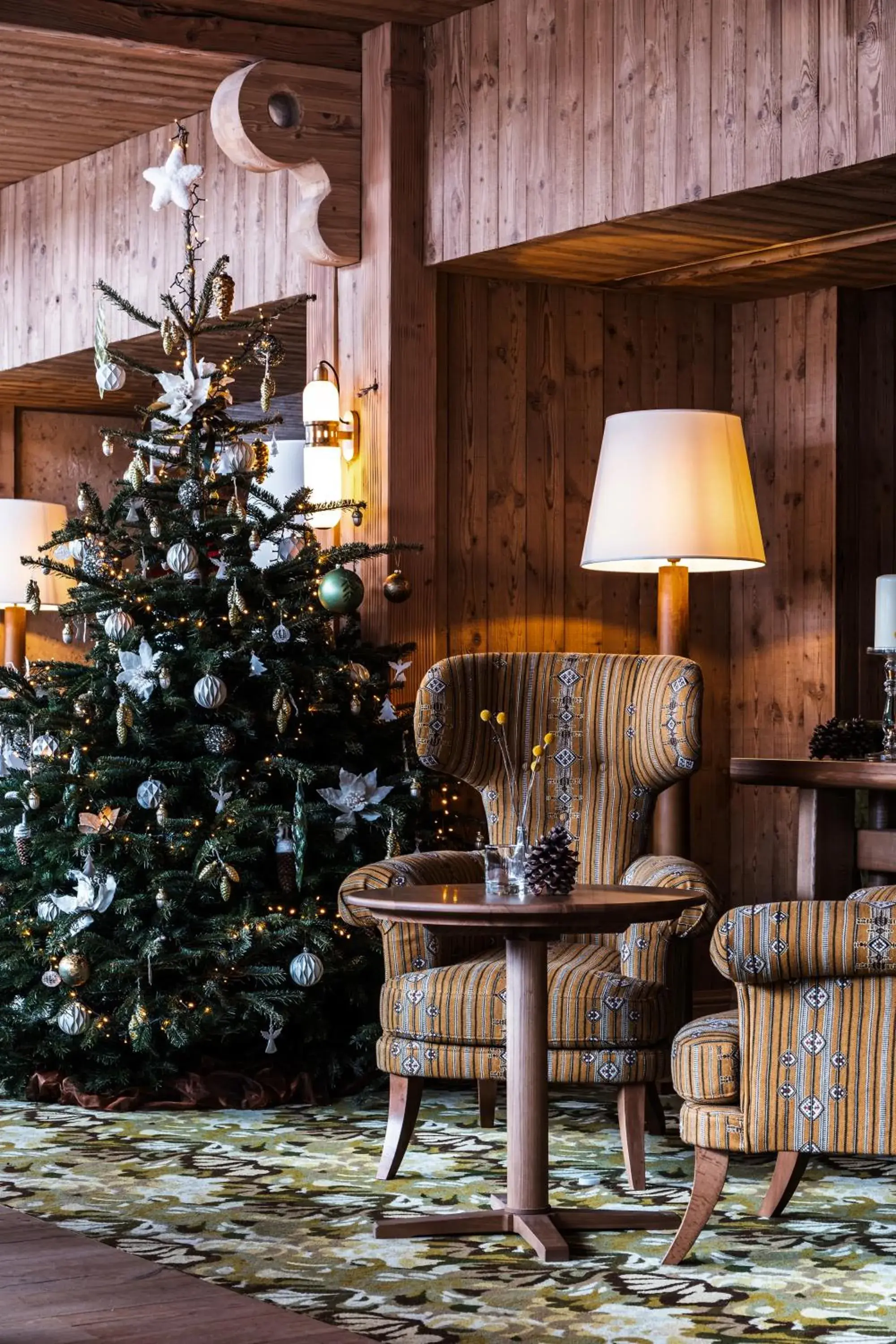 Lounge or bar in Alpes Hôtel du Pralong Lounge or bar in Alpes Hôtel du Pralong