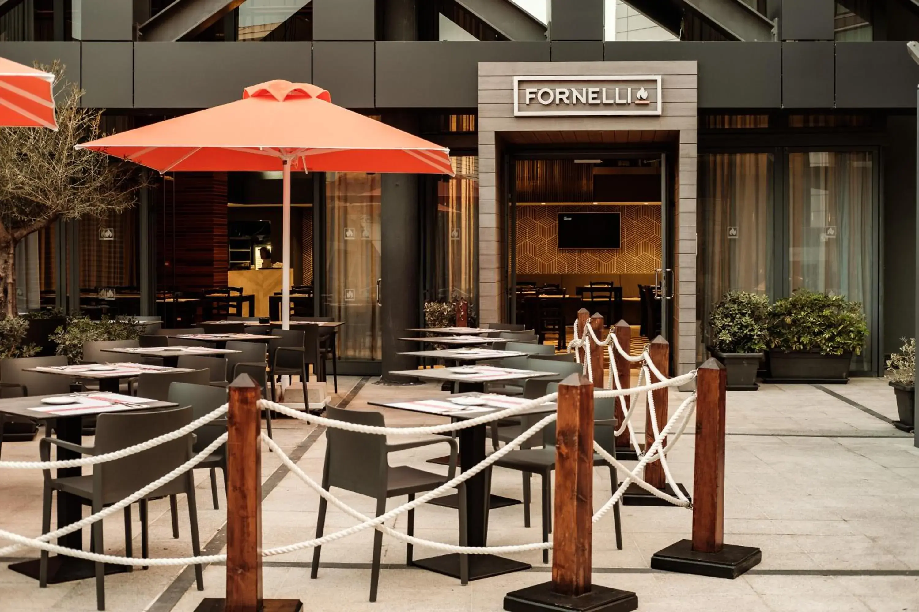 Restaurant/places to eat in be.HOTEL Restaurant/places to eat in be.HOTEL