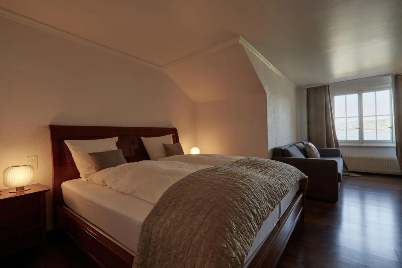 Bed in Hotel Schiff am See