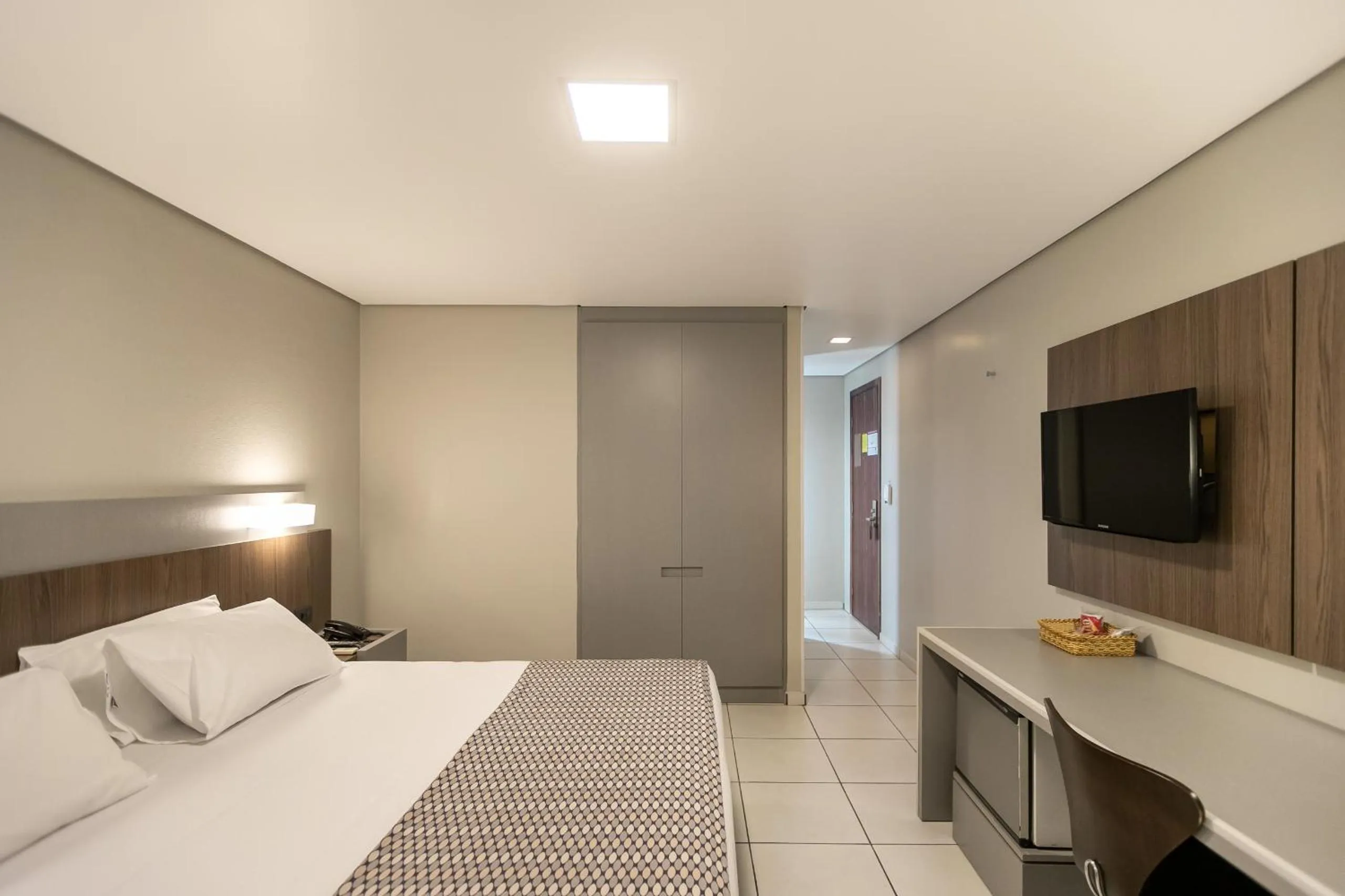 TV and multimedia, Bed in Saint Emilion by Atlantica