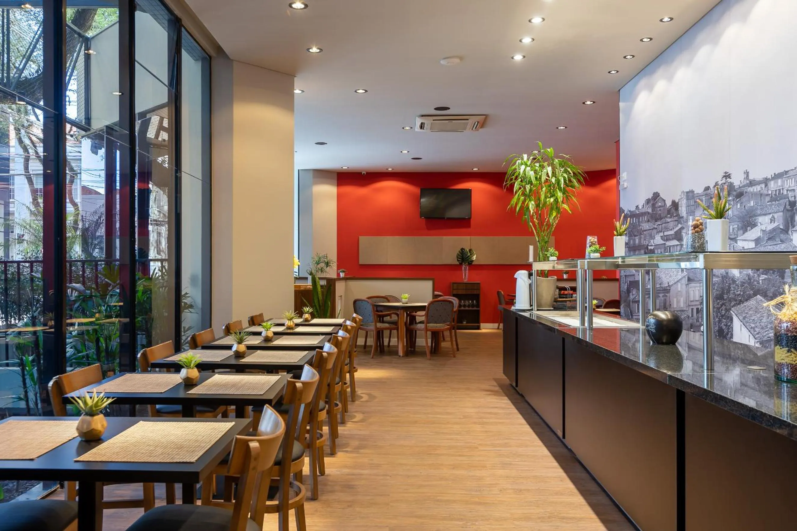 Restaurant/places to eat in Saint Emilion by Atlantica