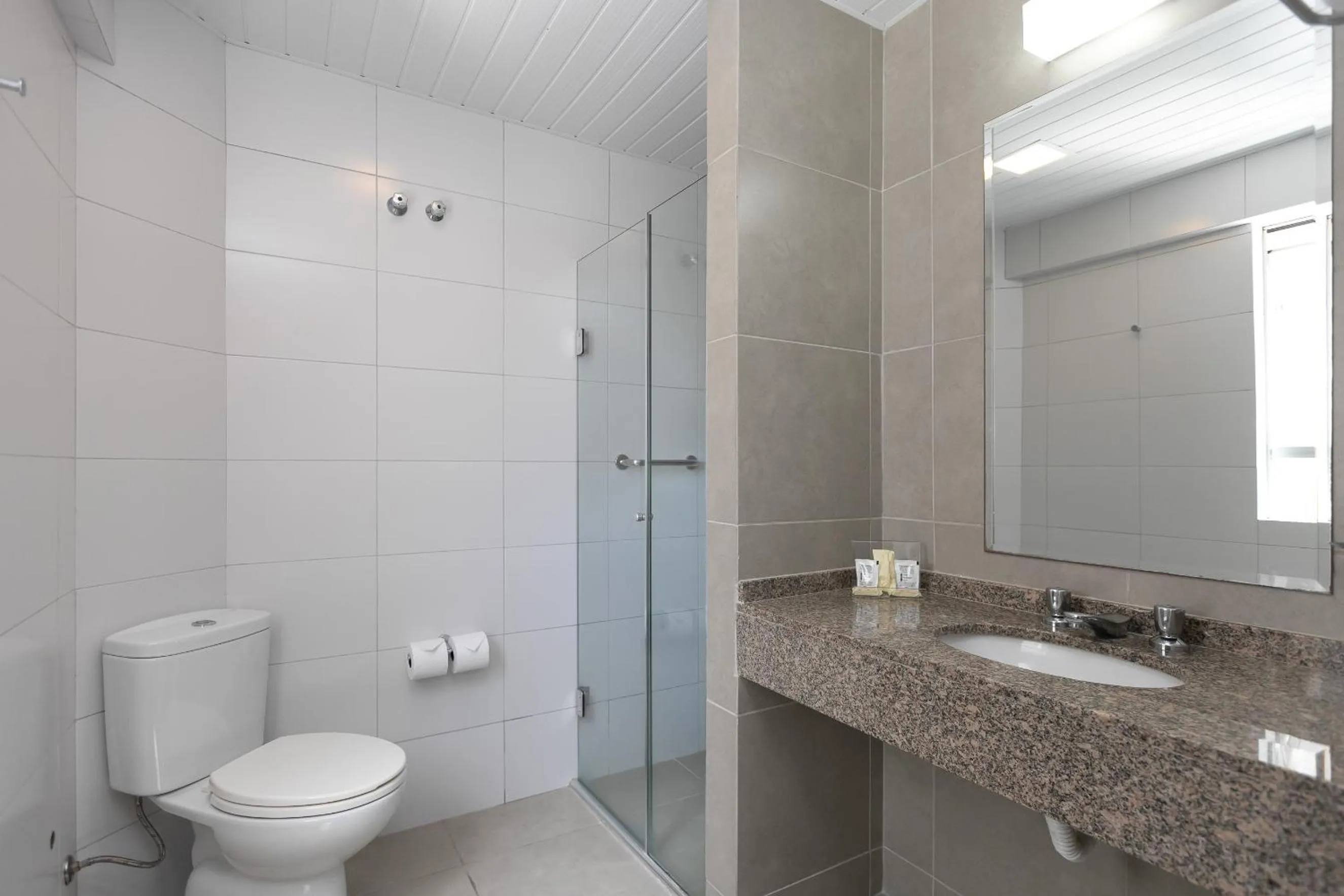 Bathroom in Saint Emilion by Atlantica