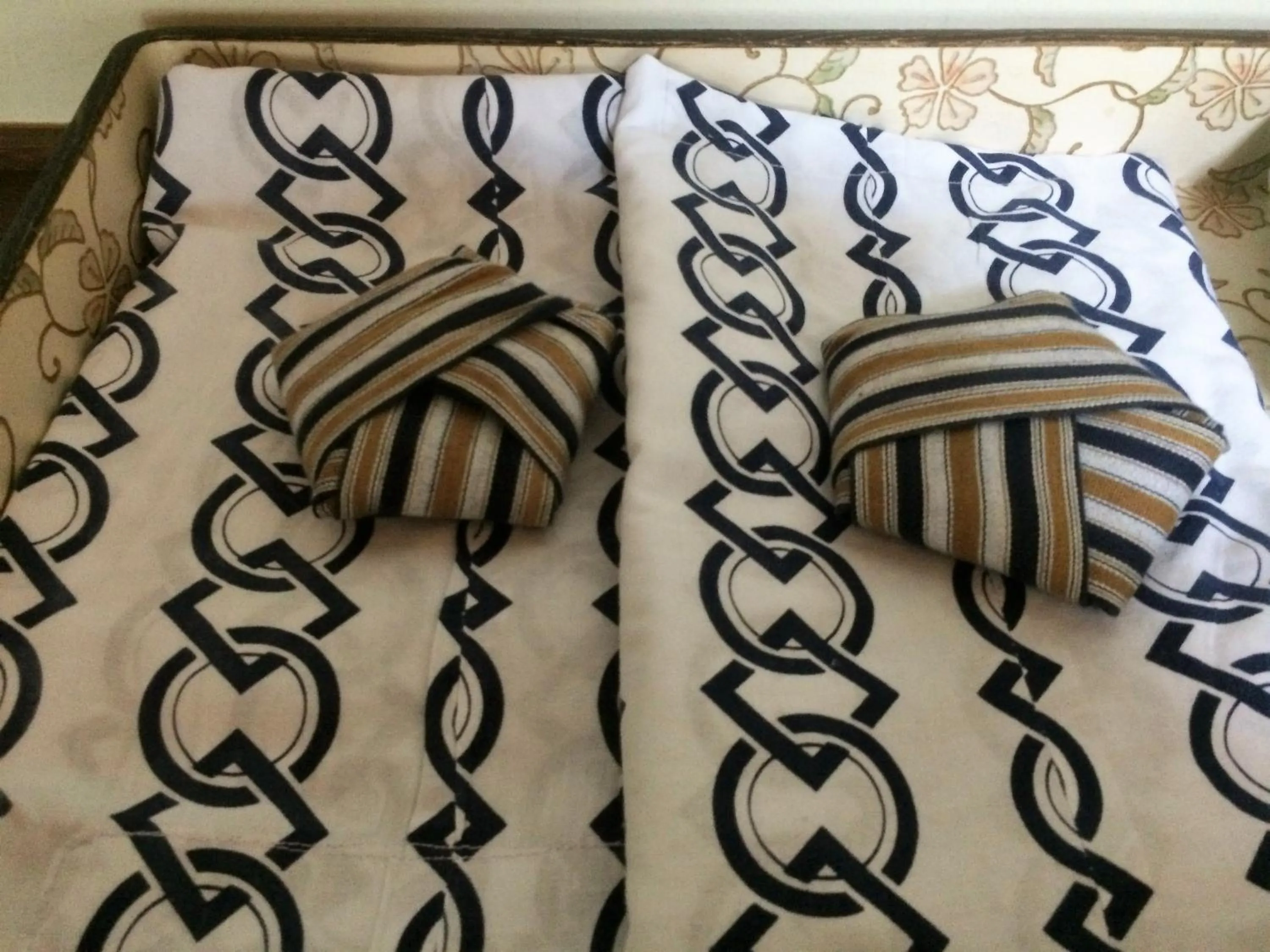 Decorative detail, Bed in Iris Yu