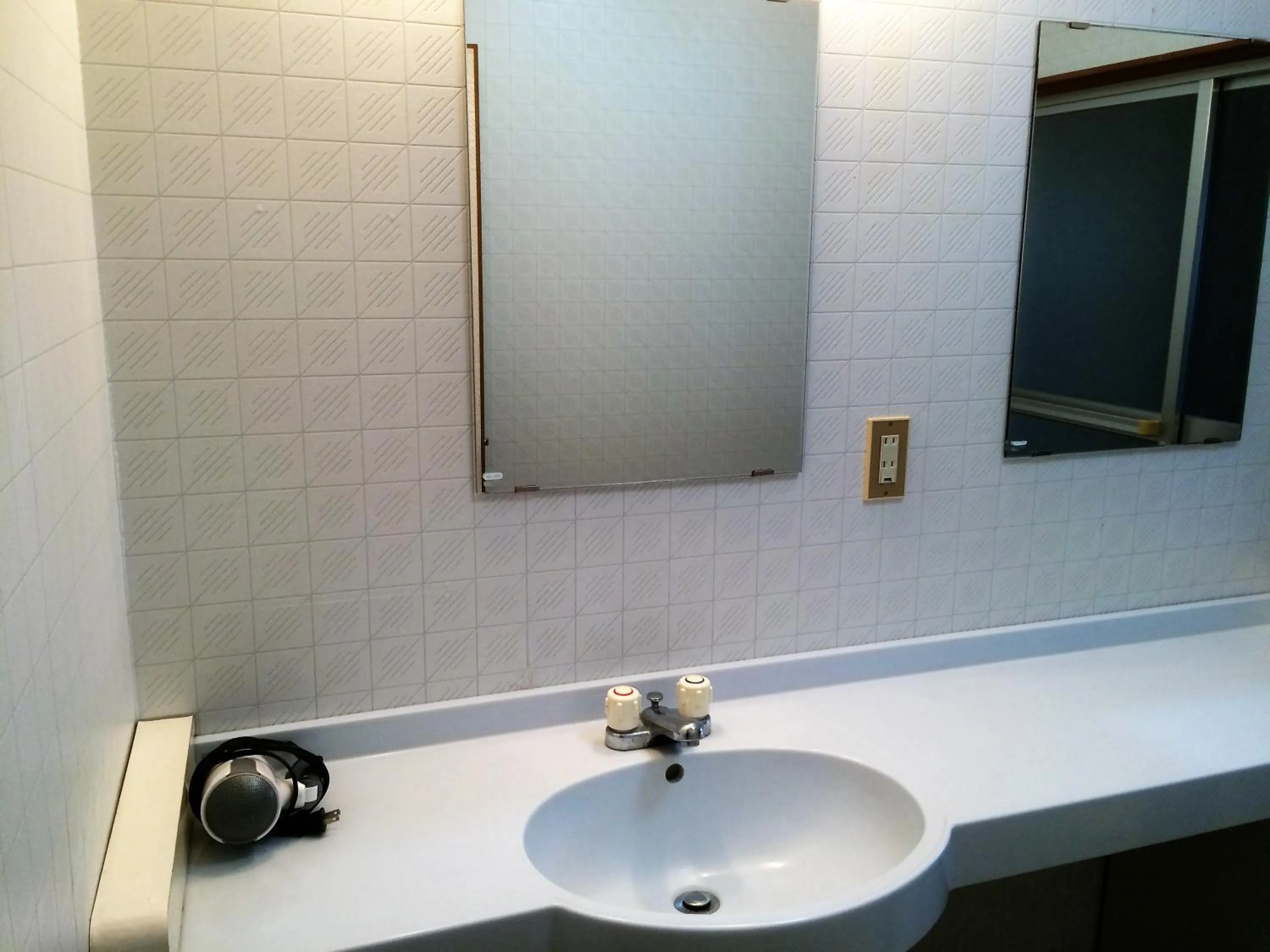 Spa and wellness centre/facilities in Iris Yu