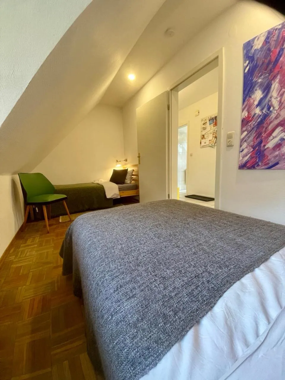 Bedroom, Bed in Hinners-Hoff Apartments