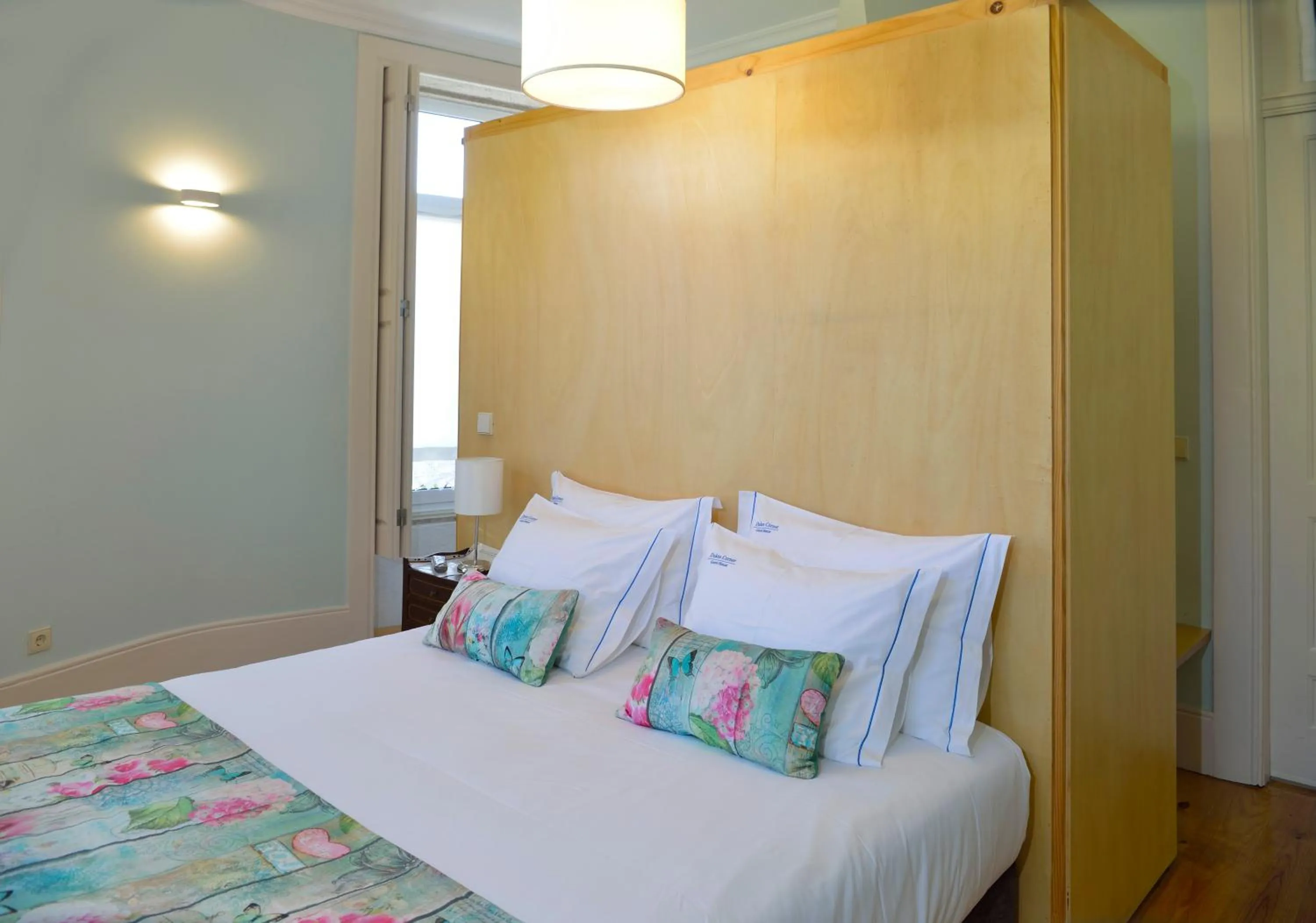 Bedroom, Bed in Dukes Corner Guest House