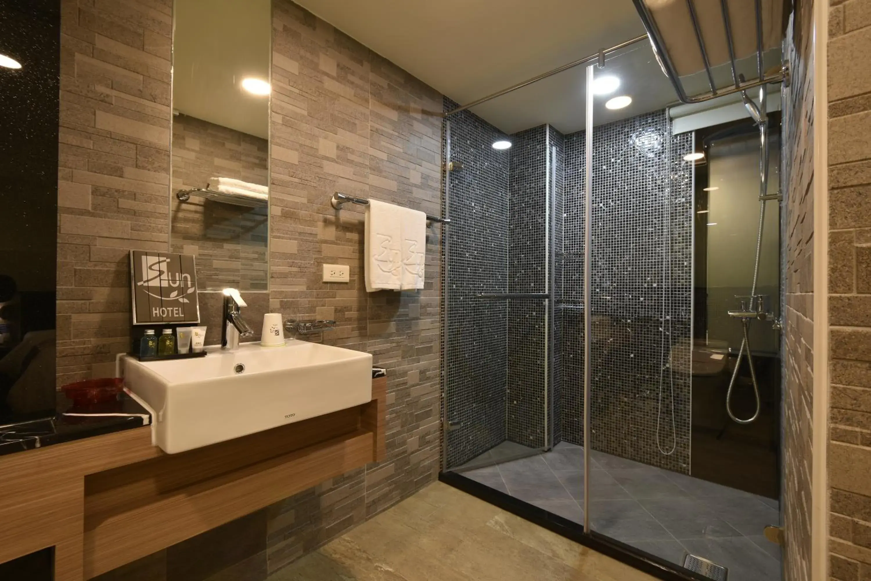 Classic Double Room with Shower in Good Hotel - Minsheng Classic Double Room with Shower in Good Hotel - Minsheng