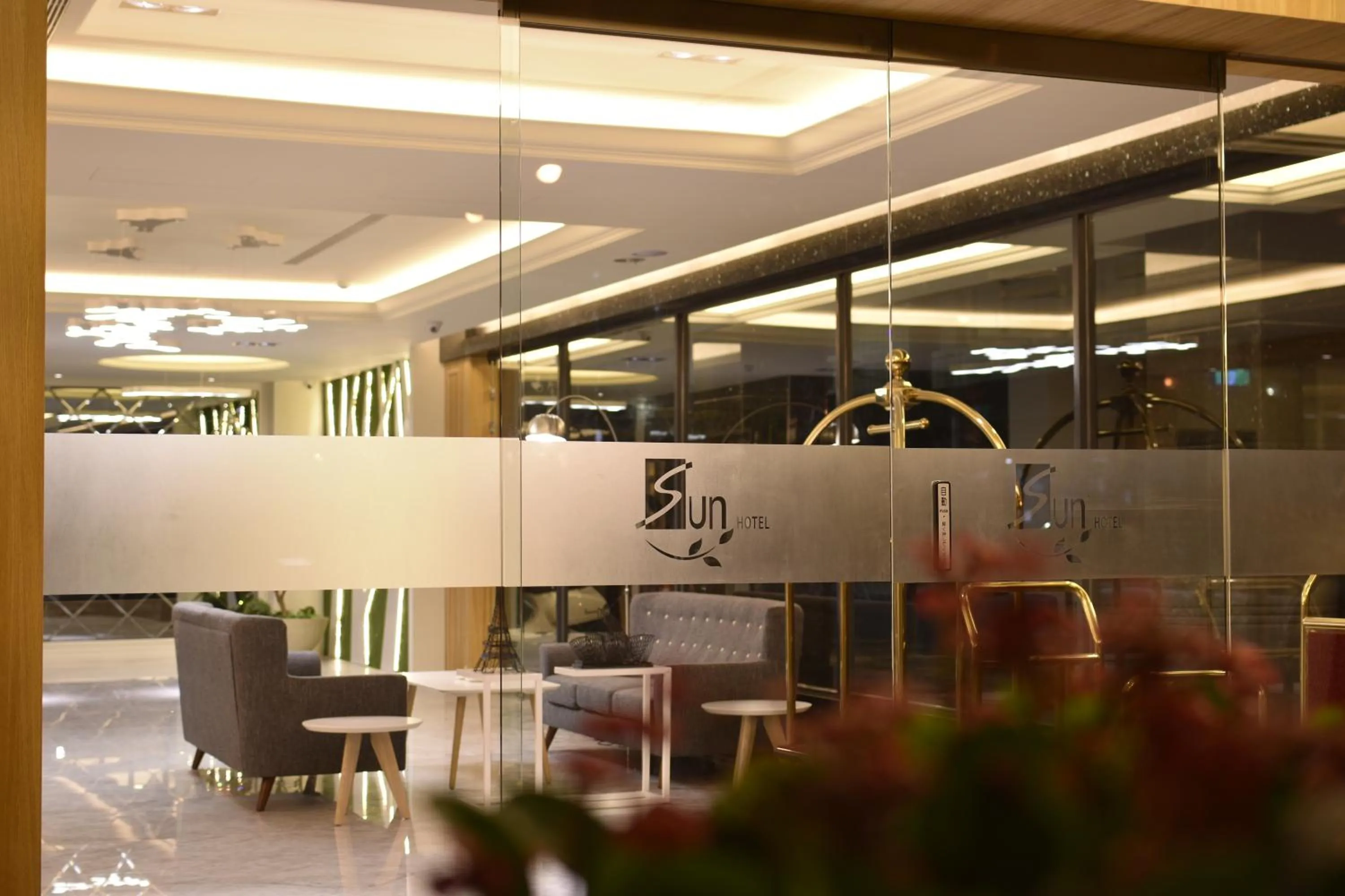 Facade/entrance in Sun Hotel Kaohsiung