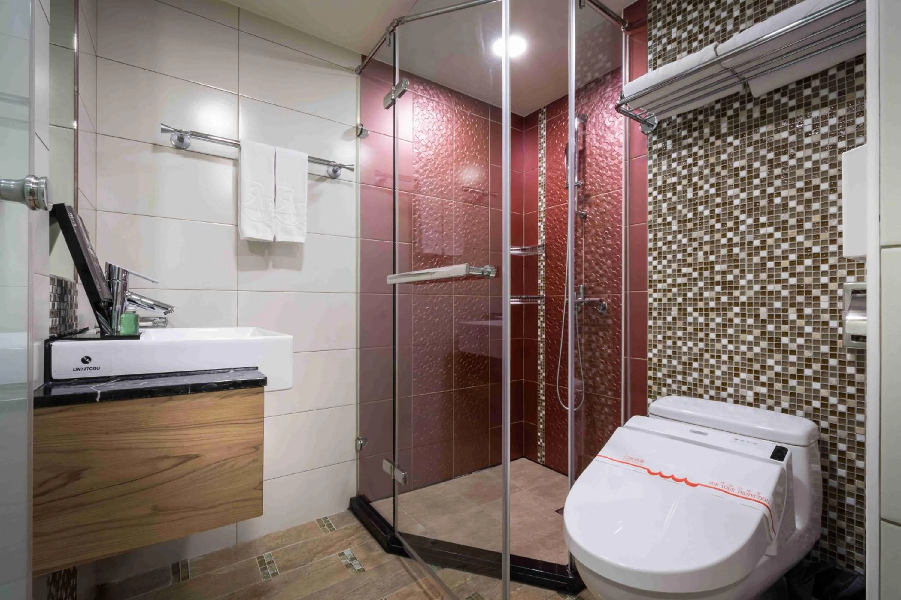 Bathroom in Sun Hotel Kaohsiung