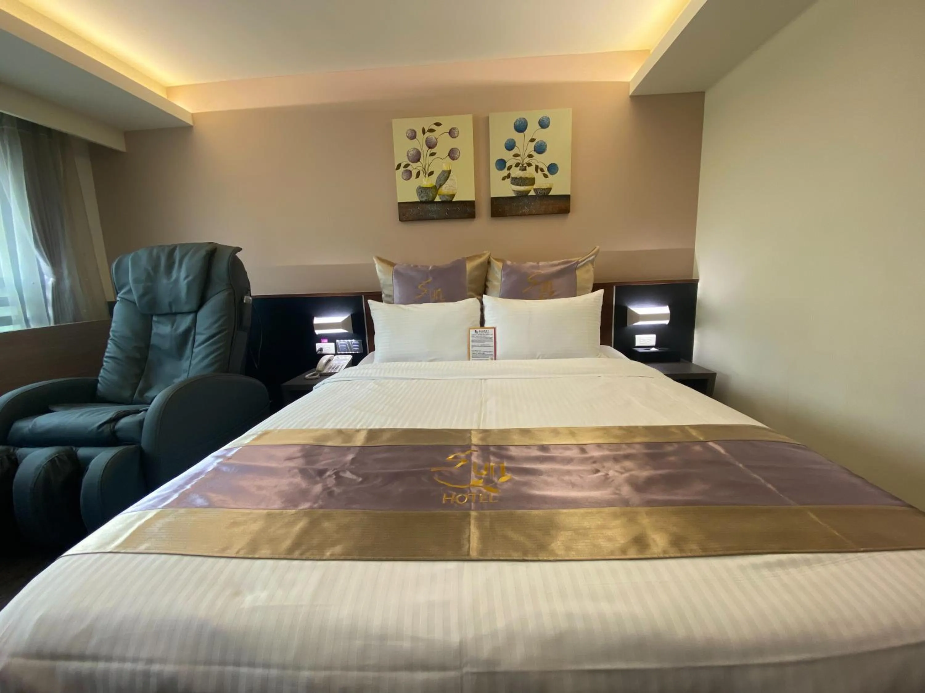 Bedroom, Bed in Sun Hotel Kaohsiung