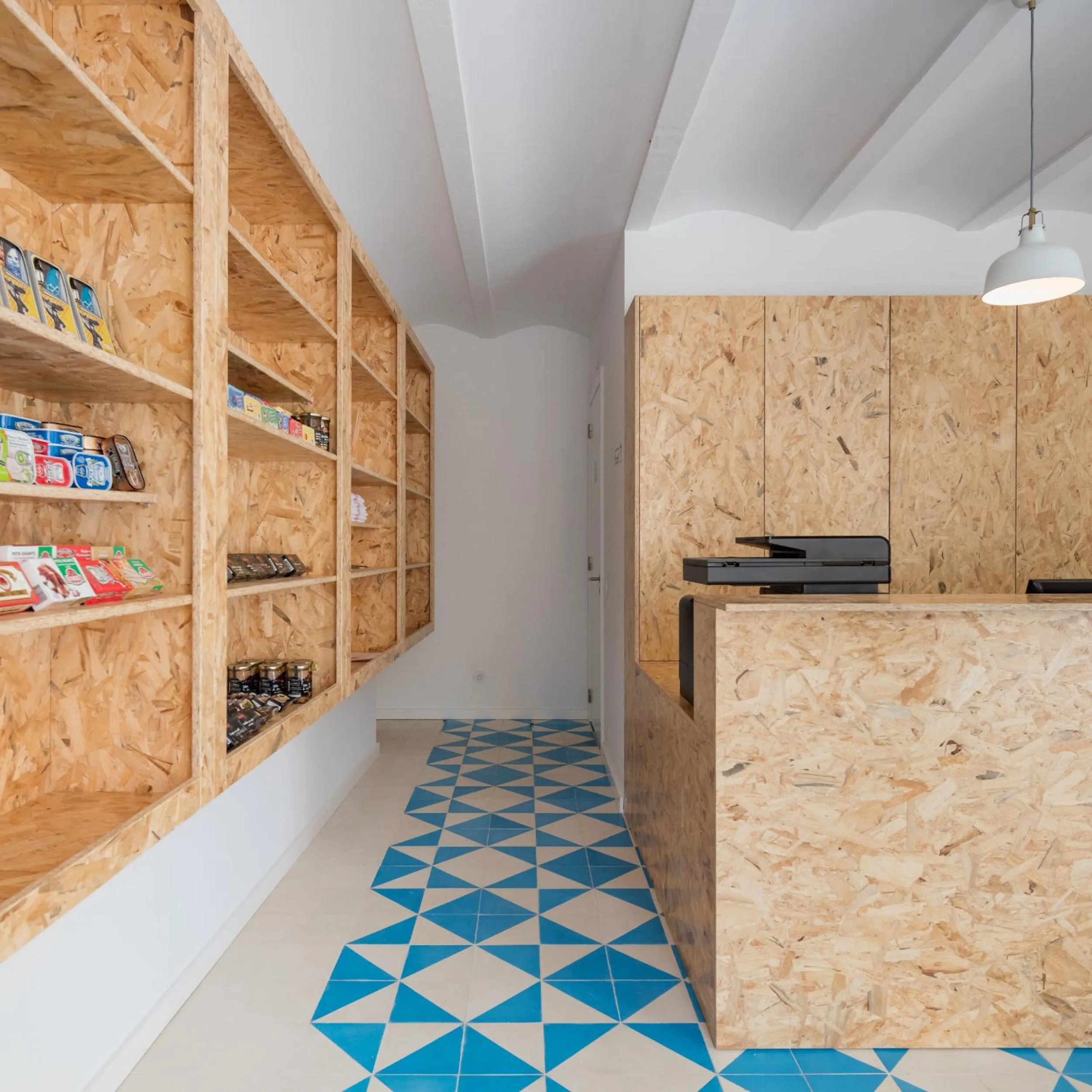 Lobby or reception in Hostel Conii & Suites Algarve